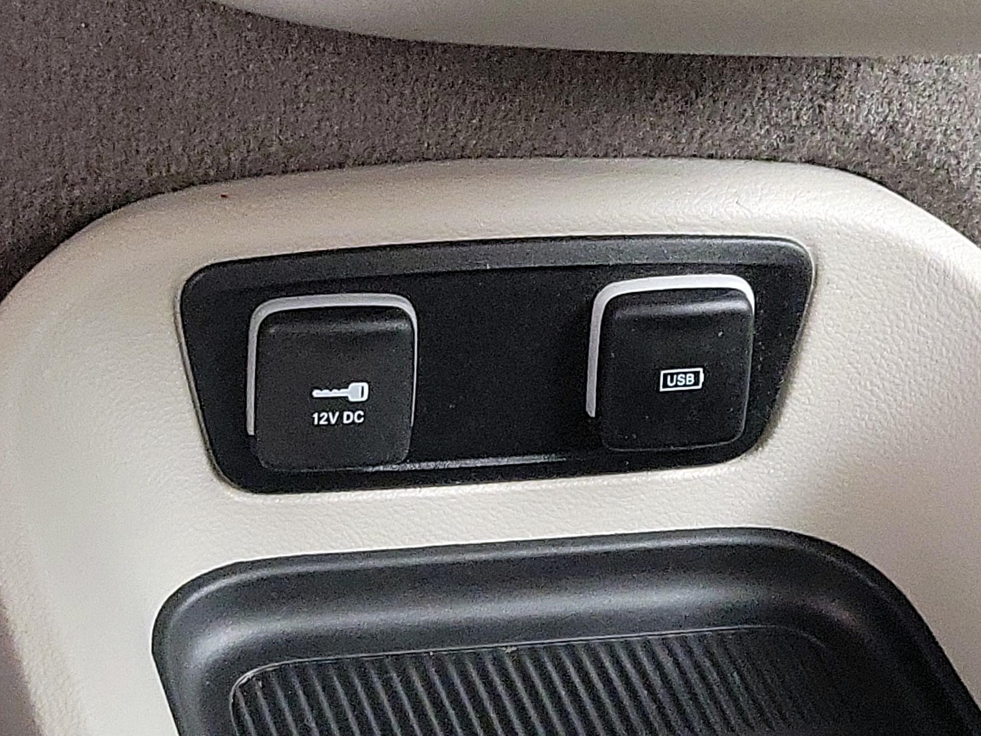 Thumbnail: 2020 Chrysler Pacifica - 19