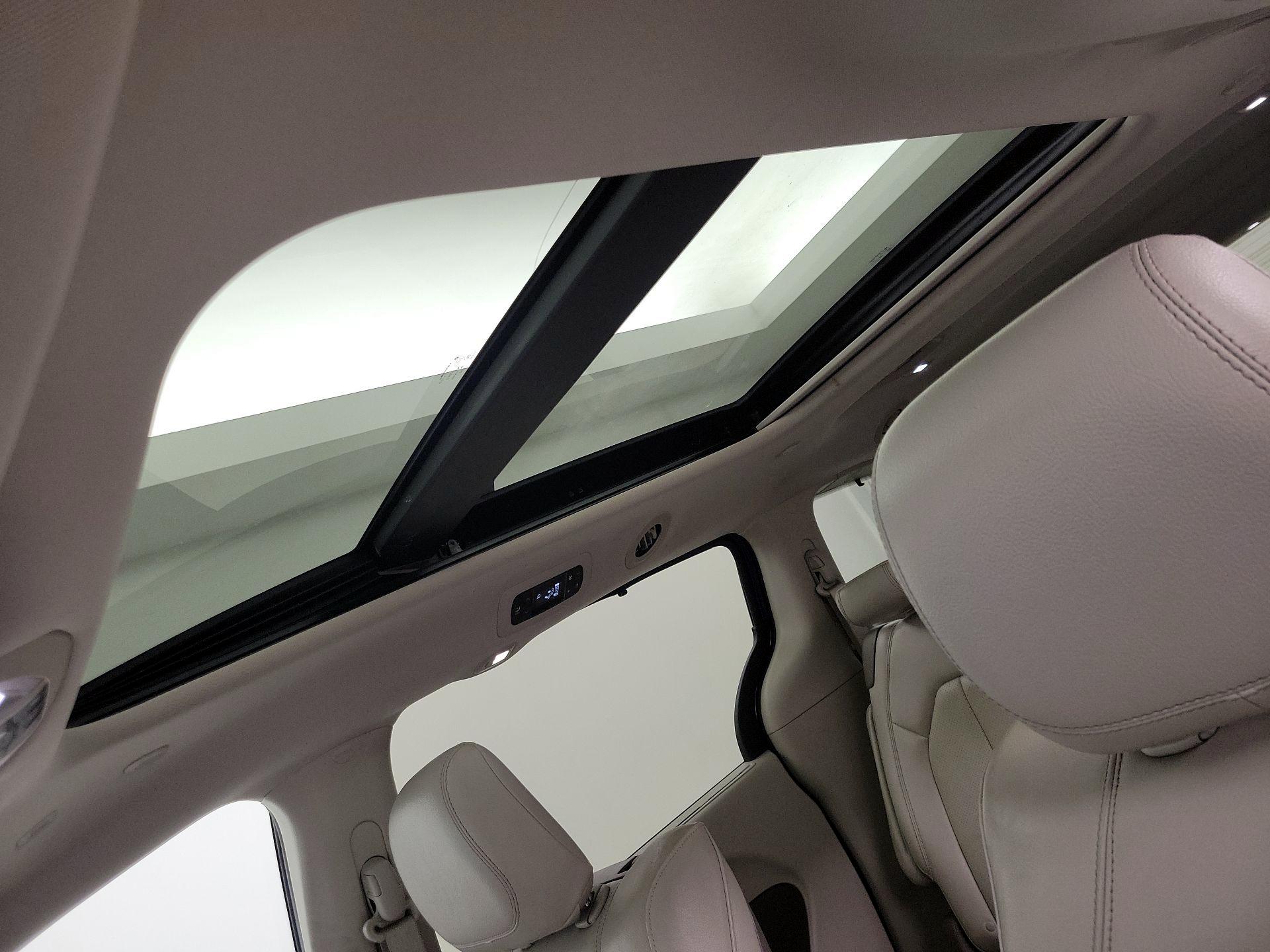 Thumbnail: 2020 Chrysler Pacifica - 20
