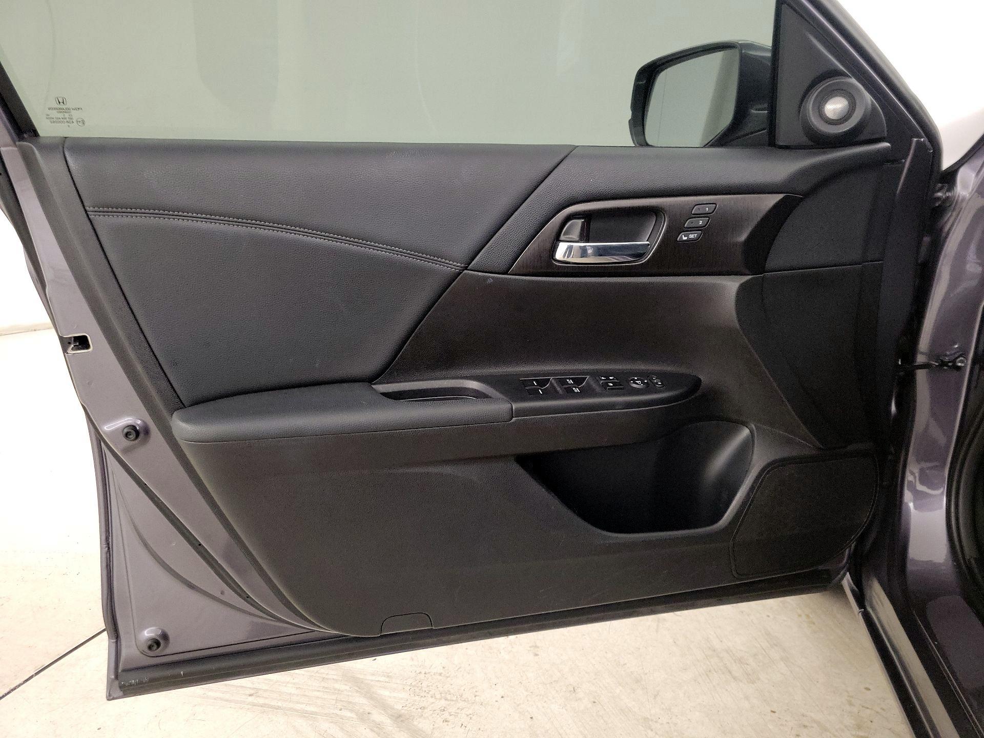 Thumbnail: 2015 Honda Accord - 12