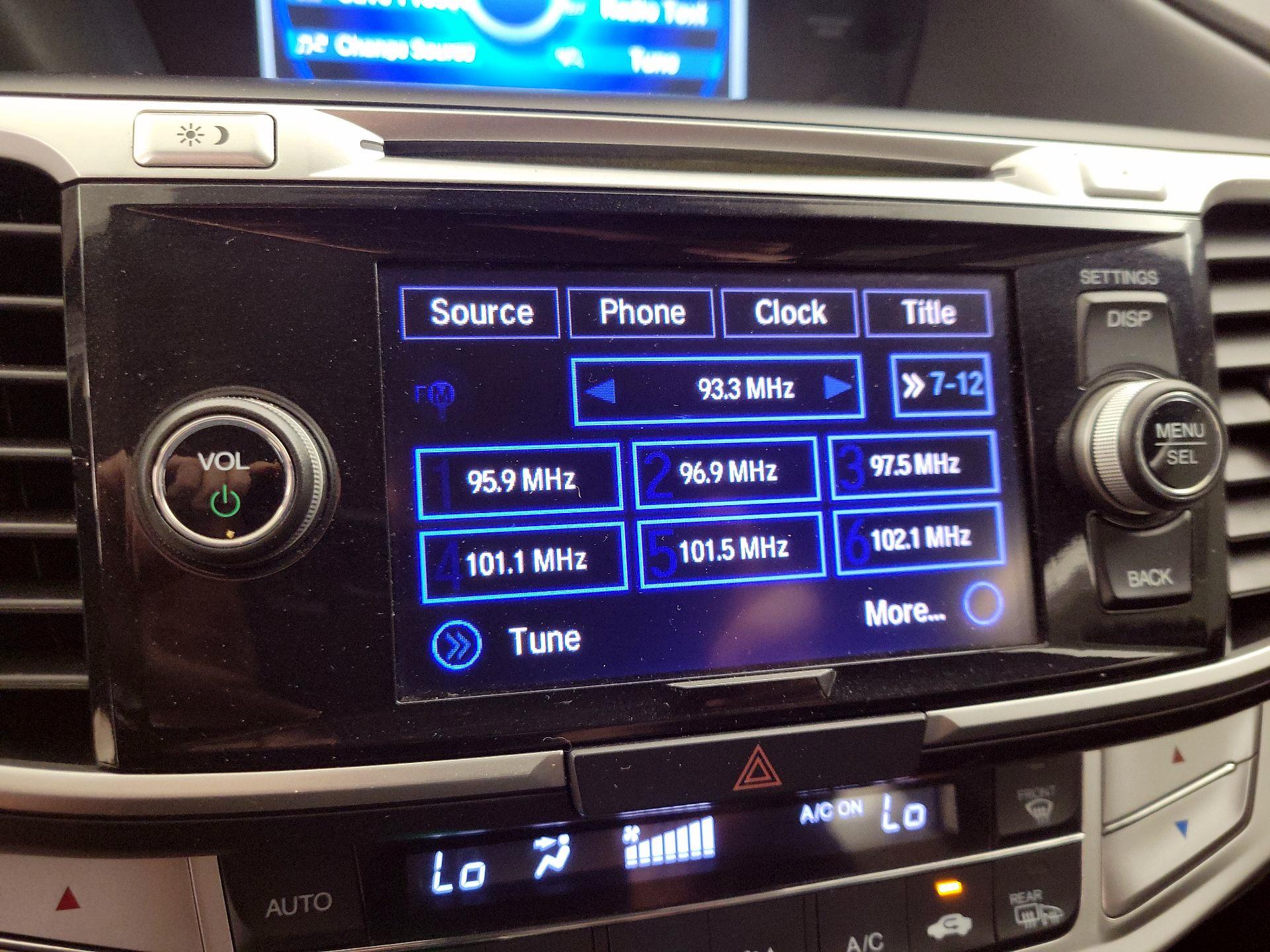 Thumbnail: 2015 Honda Accord - 15