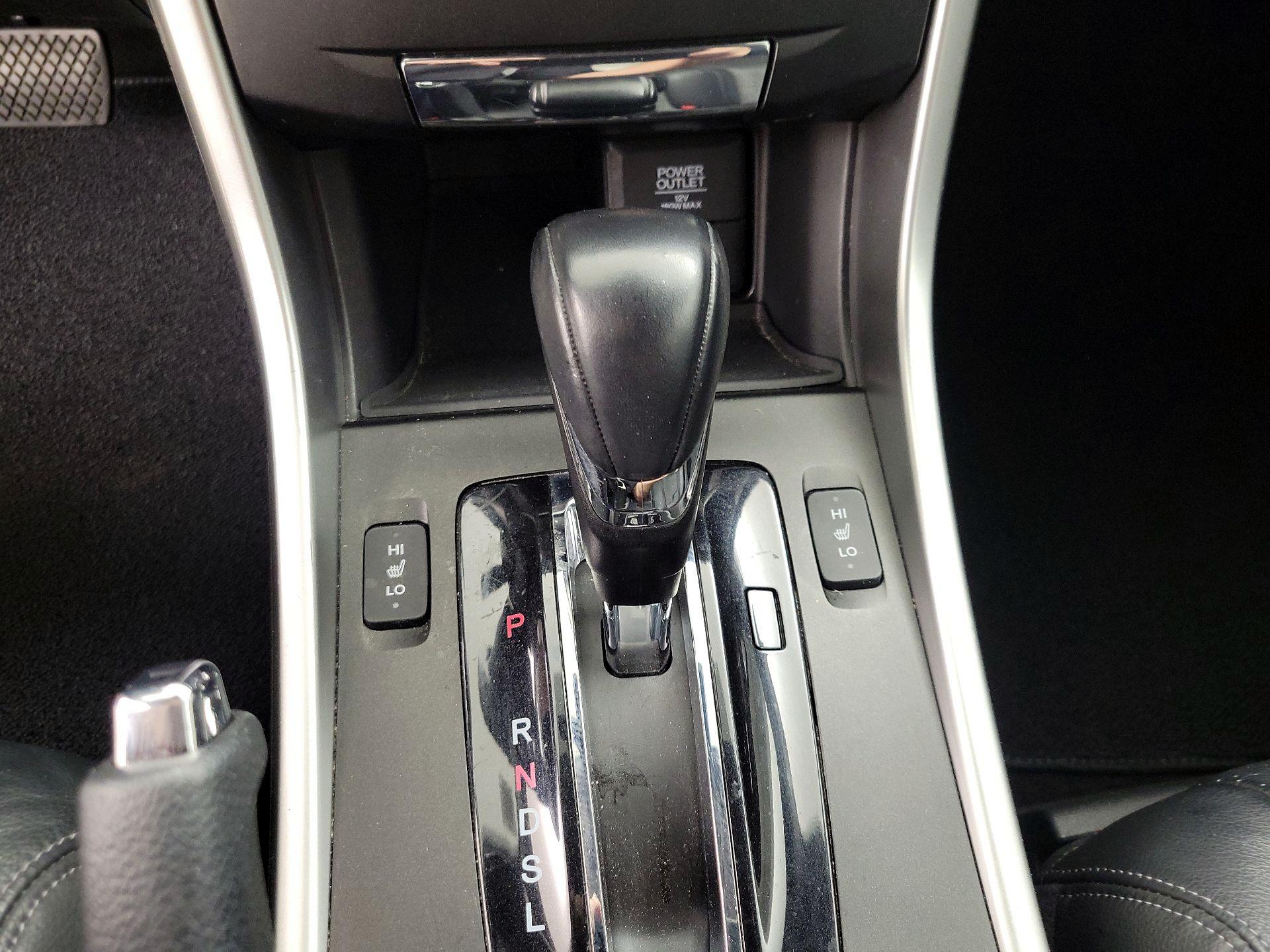 Thumbnail: 2015 Honda Accord - 17