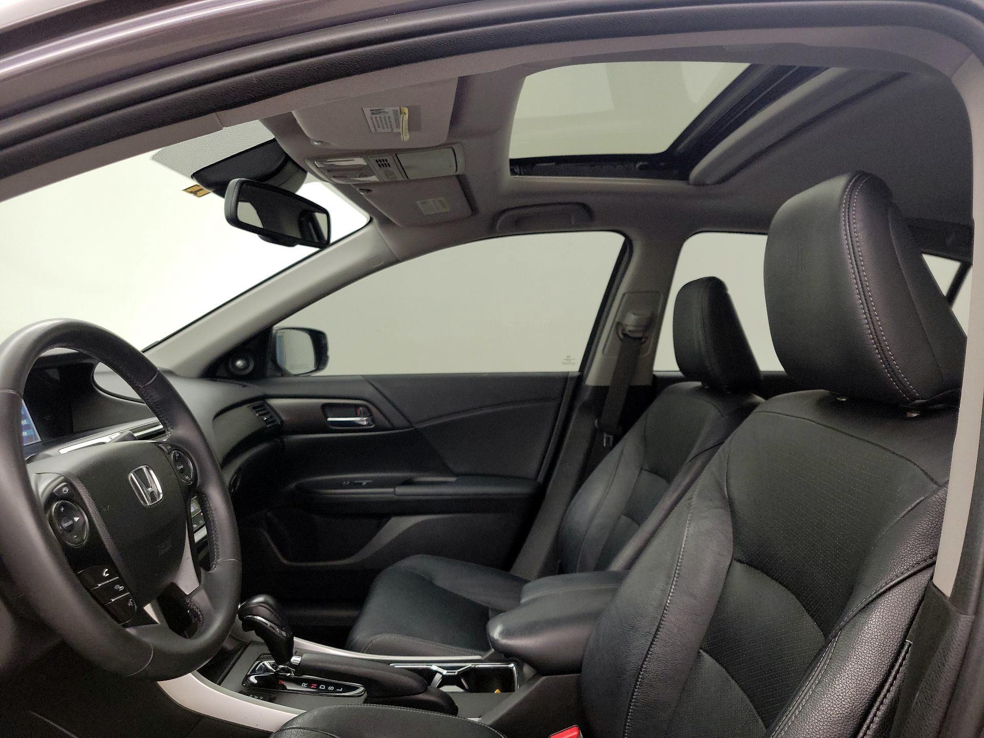 Thumbnail: 2015 Honda Accord - 19
