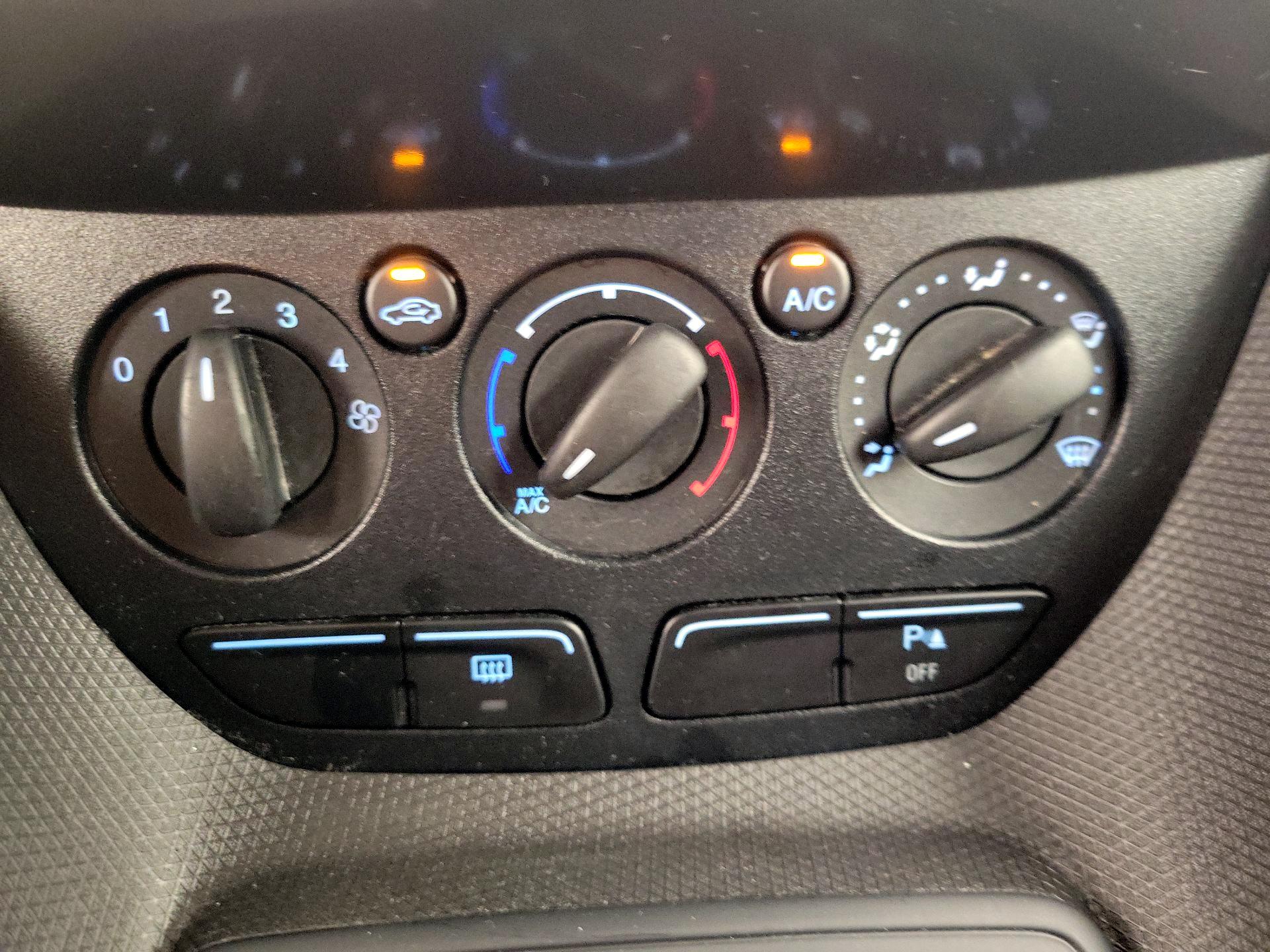 Thumbnail: 2016 Ford Transit Series - 16