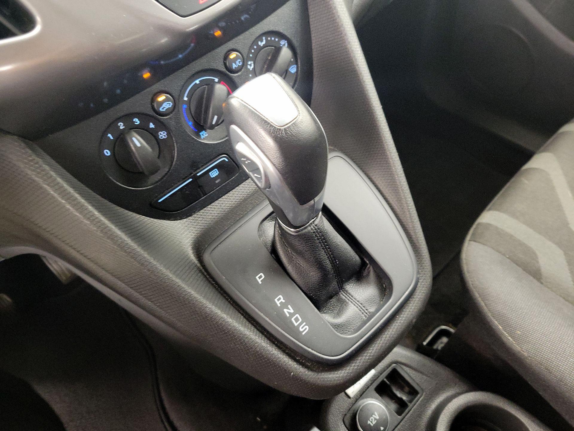 Thumbnail: 2016 Ford Transit Series - 17