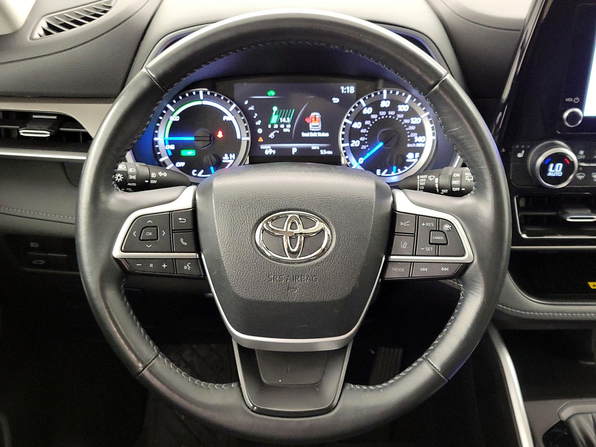 Thumbnail: 2023 Toyota Highlander - 10