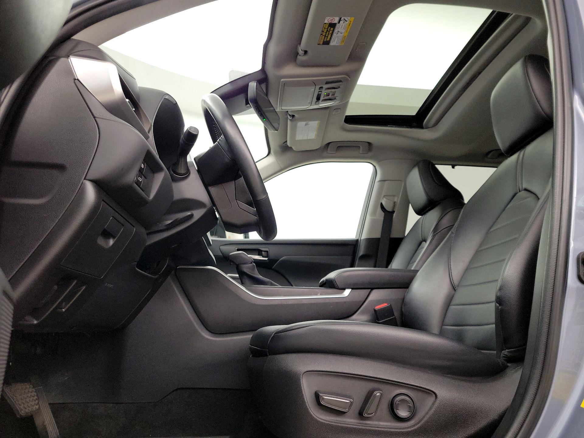 Thumbnail: 2023 Toyota Highlander - 19