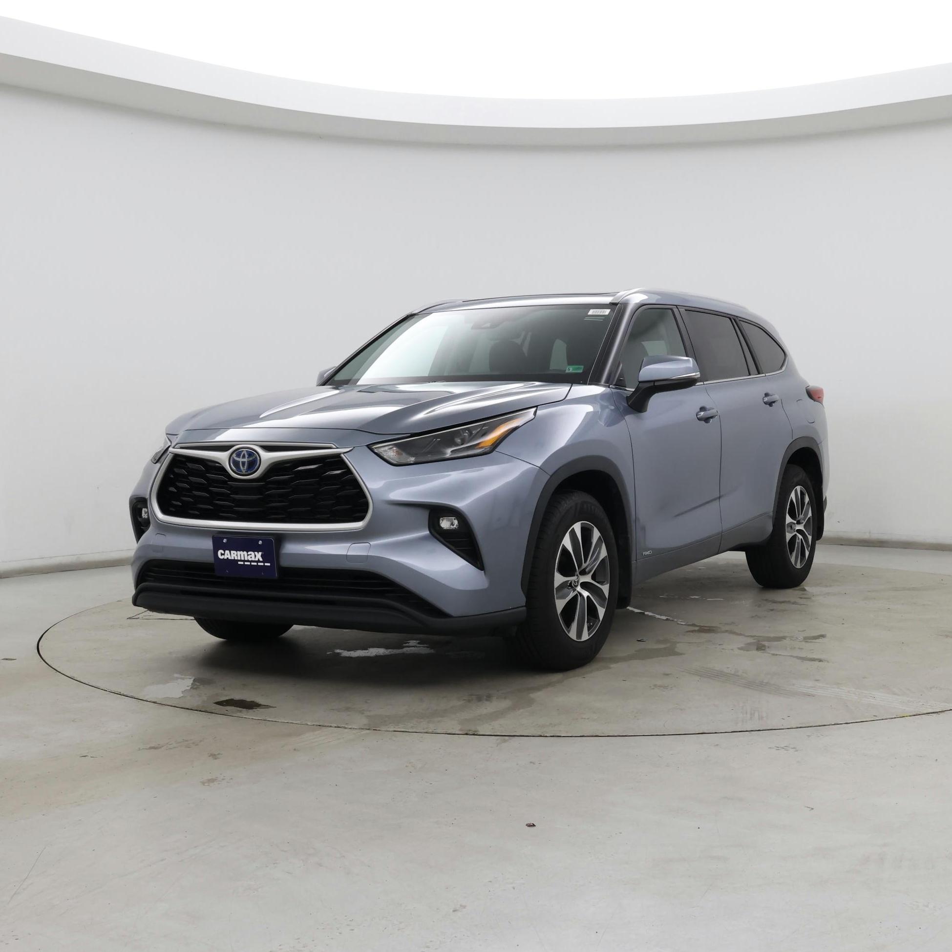 Thumbnail: 2023 Toyota Highlander - 4