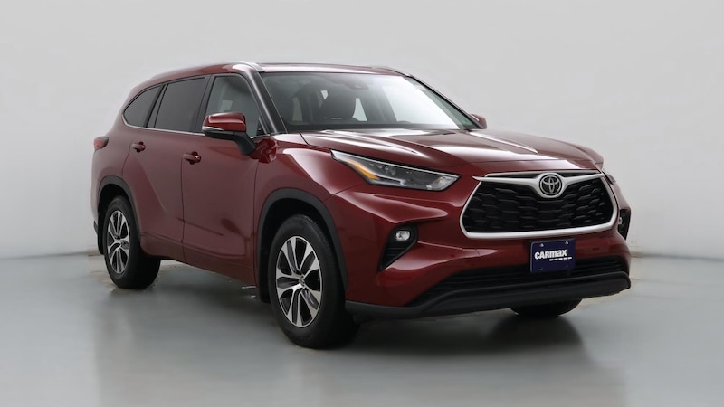 2023 Toyota Highlander XLE Hero Image