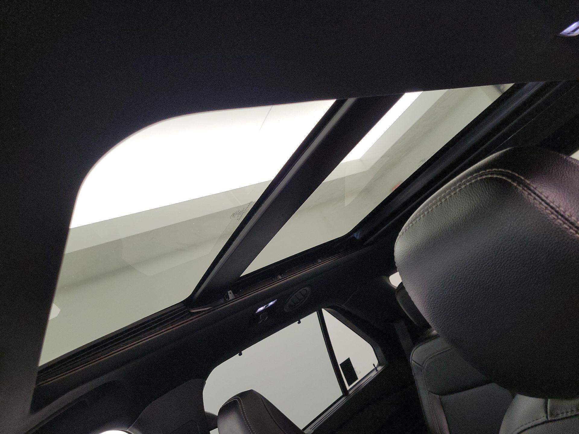 Thumbnail: 2020 Ford Explorer - 20