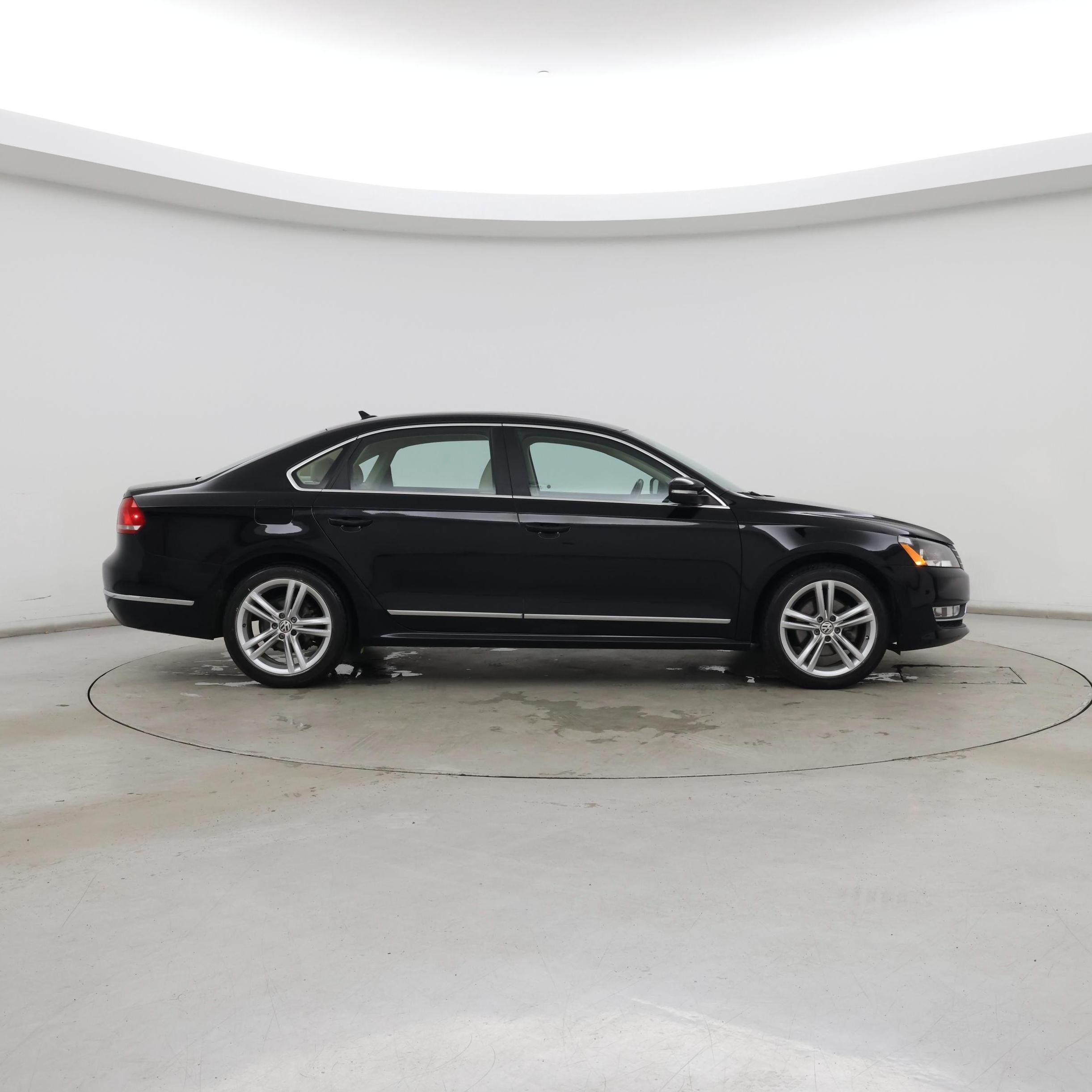 Thumbnail: 2015 Volkswagen Passat - 7