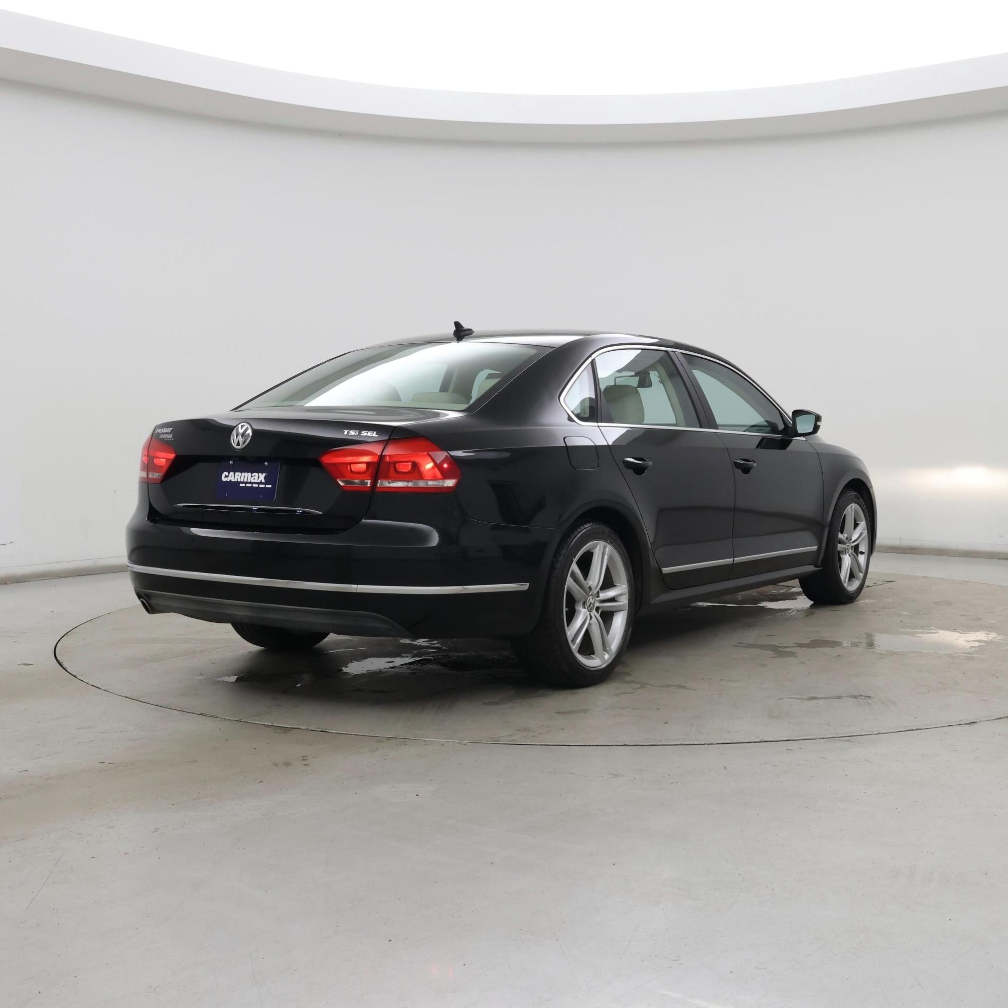 Thumbnail: 2015 Volkswagen Passat - 8