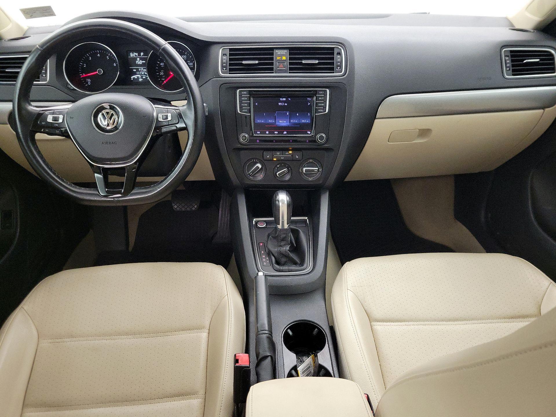 Thumbnail: 2016 Volkswagen Jetta - 9