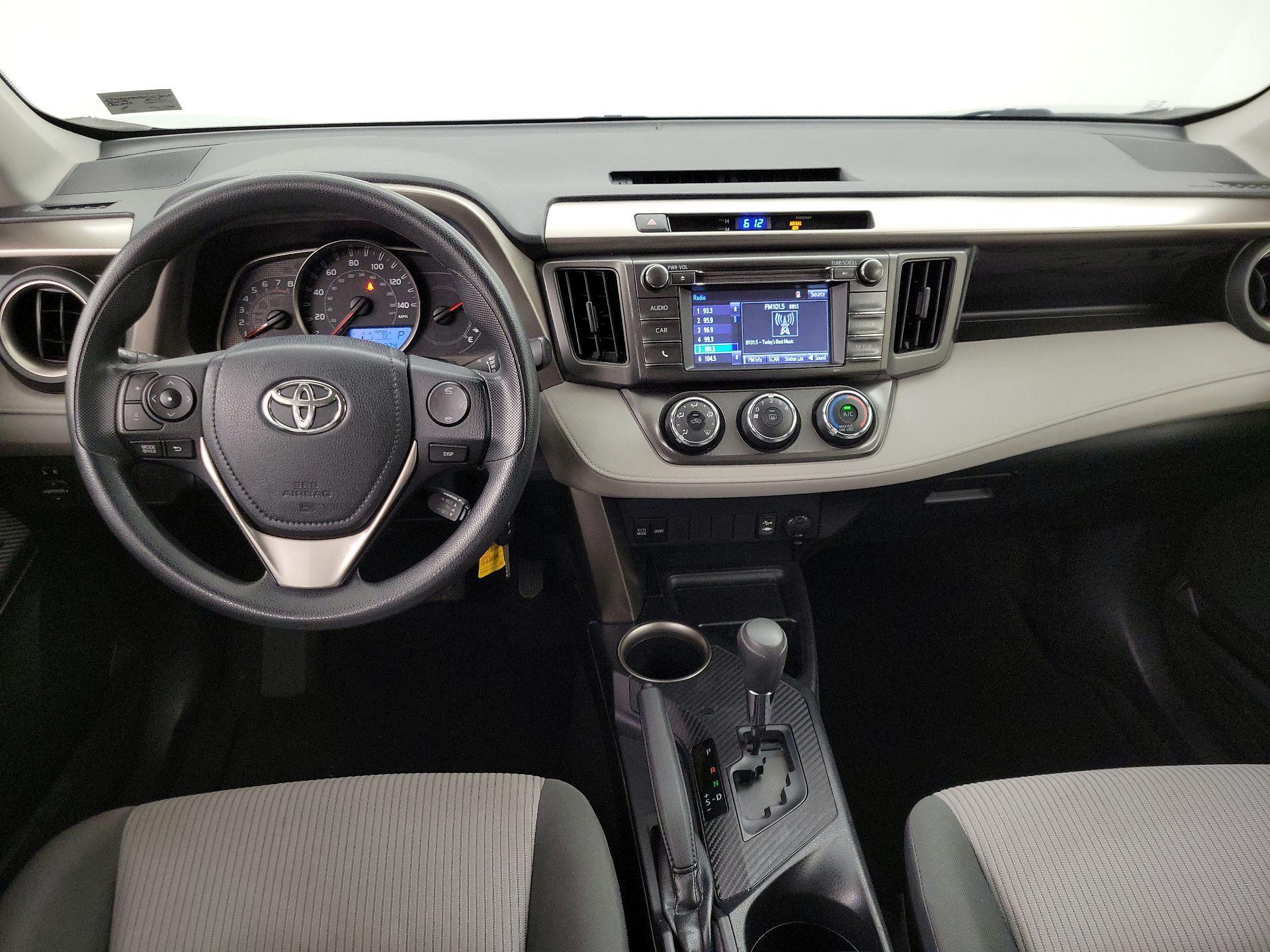 Thumbnail: 2015 Toyota RAV4 - 9