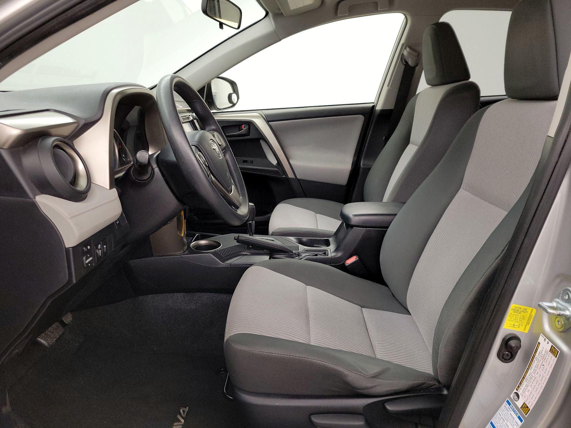 Thumbnail: 2015 Toyota RAV4 - 11