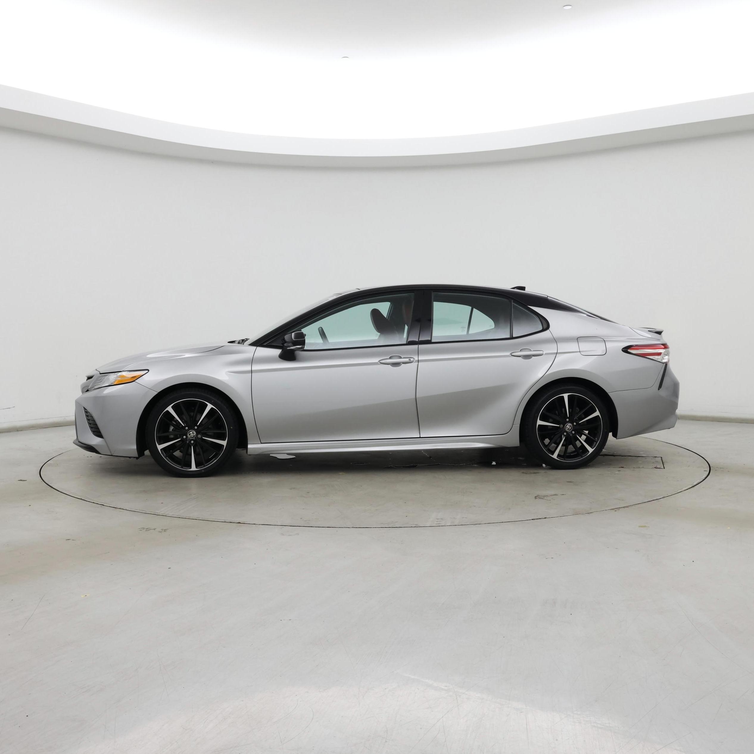 Thumbnail: 2020 Toyota Camry - 3