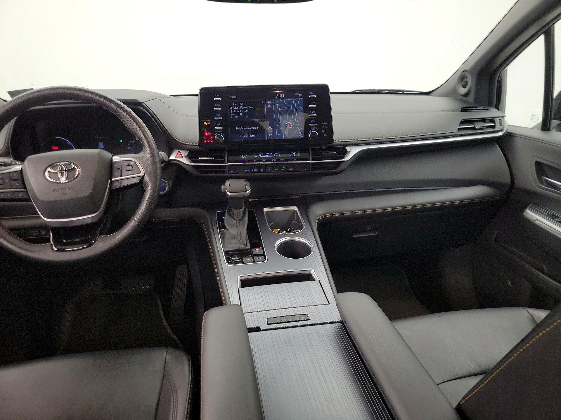 Thumbnail: 2022 Toyota Sienna - 9