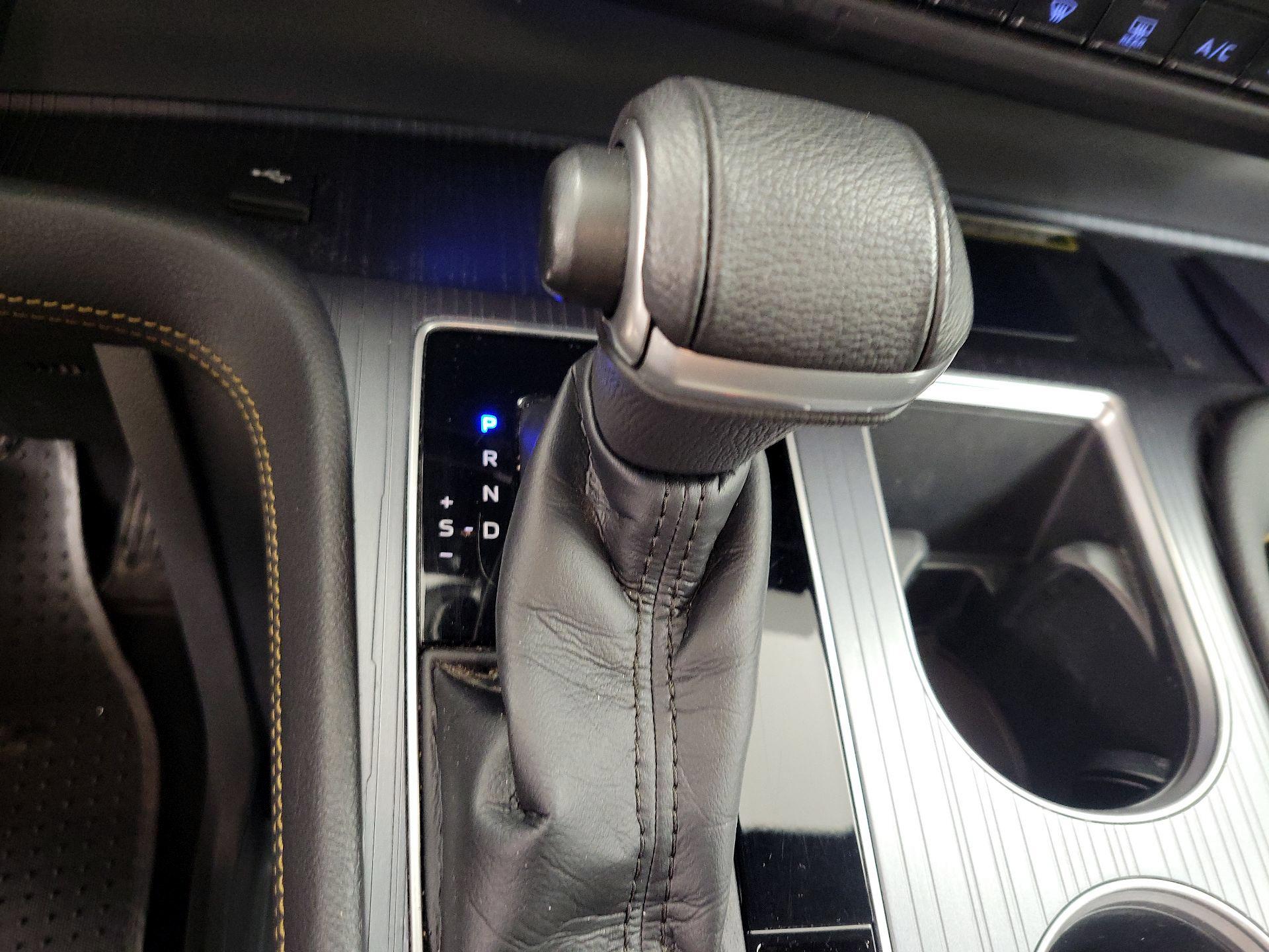 Thumbnail: 2022 Toyota Sienna - 18