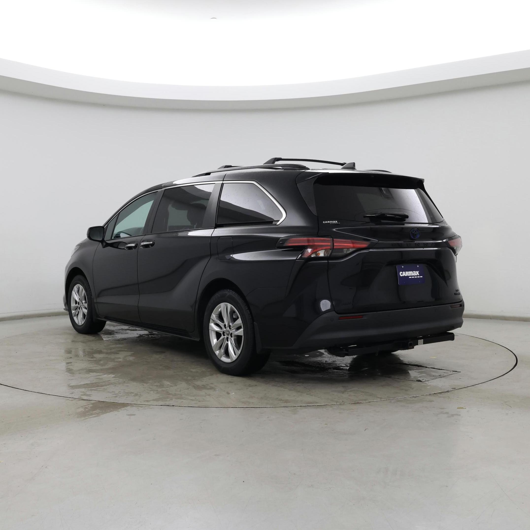 Thumbnail: 2022 Toyota Sienna - 2