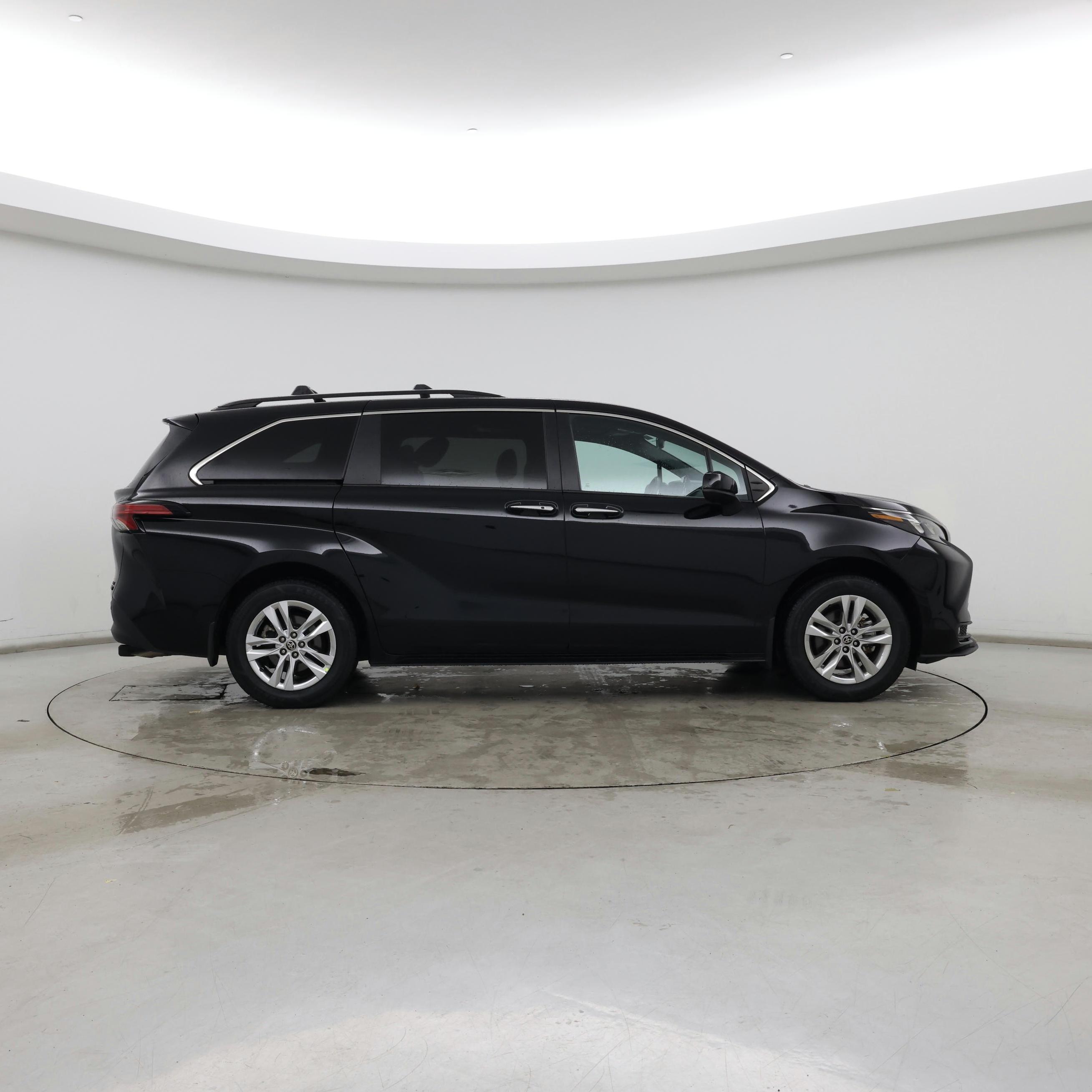 Thumbnail: 2022 Toyota Sienna - 7