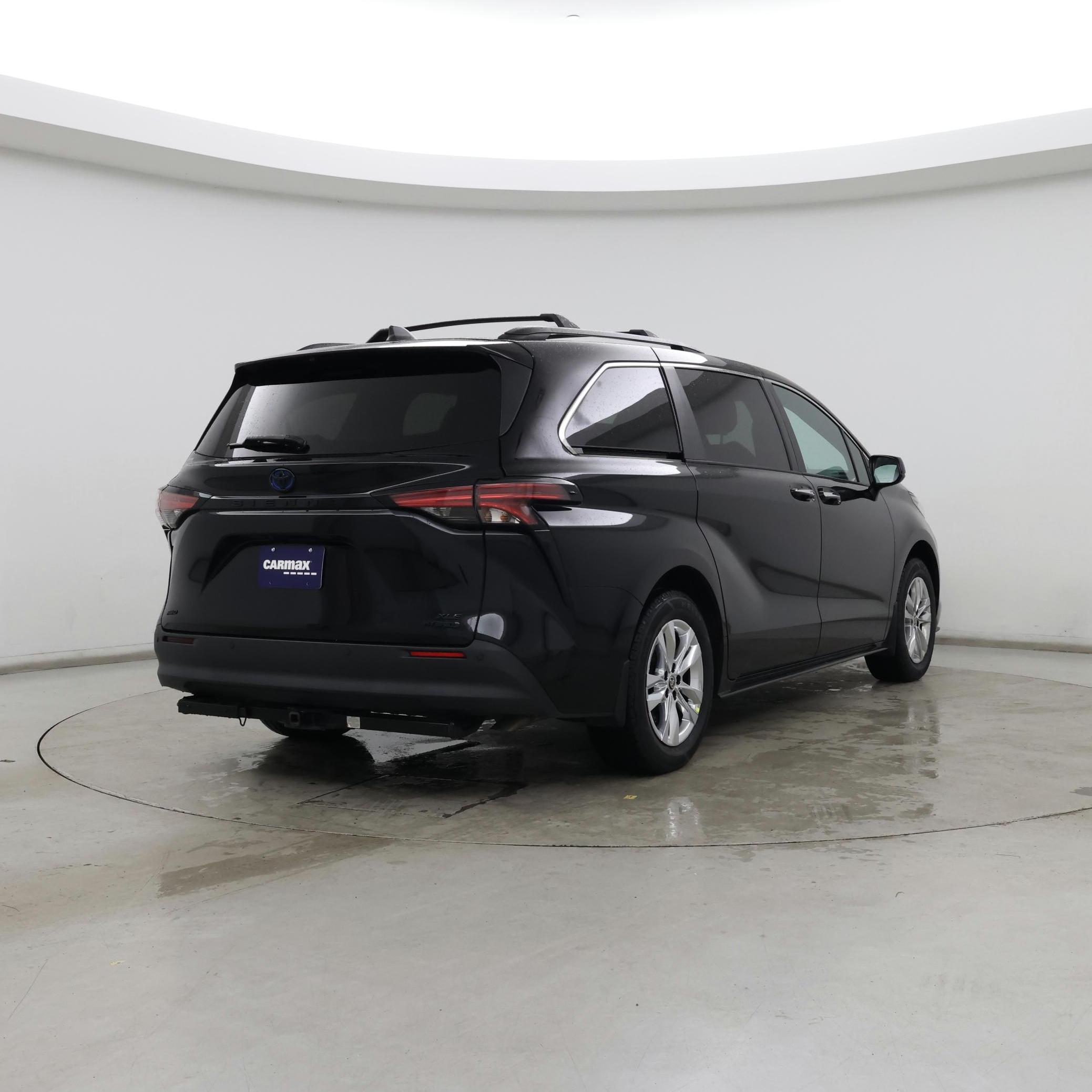 Thumbnail: 2022 Toyota Sienna - 8
