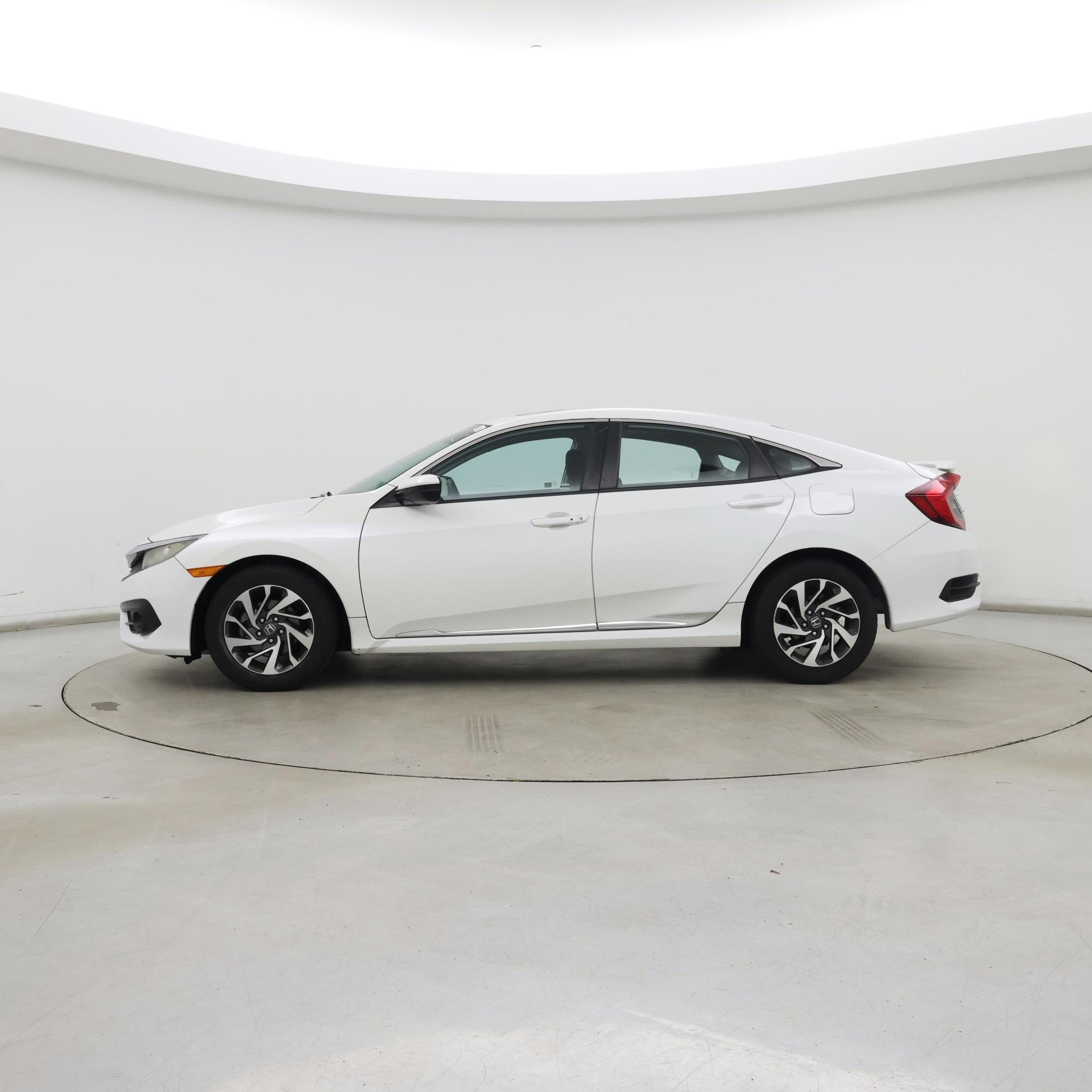 Thumbnail: 2016 Honda Civic - 3