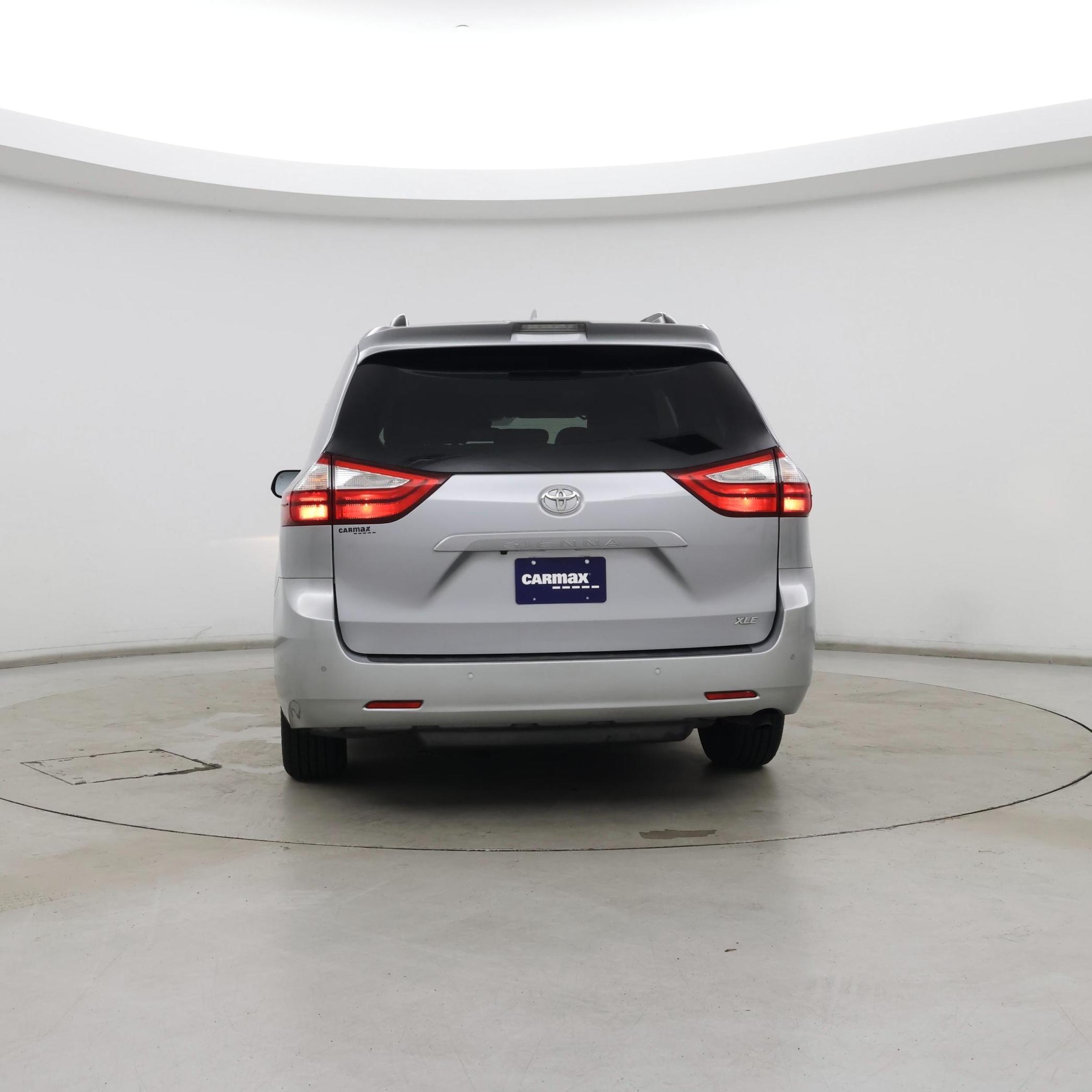 Thumbnail: 2018 Toyota Sienna - 6