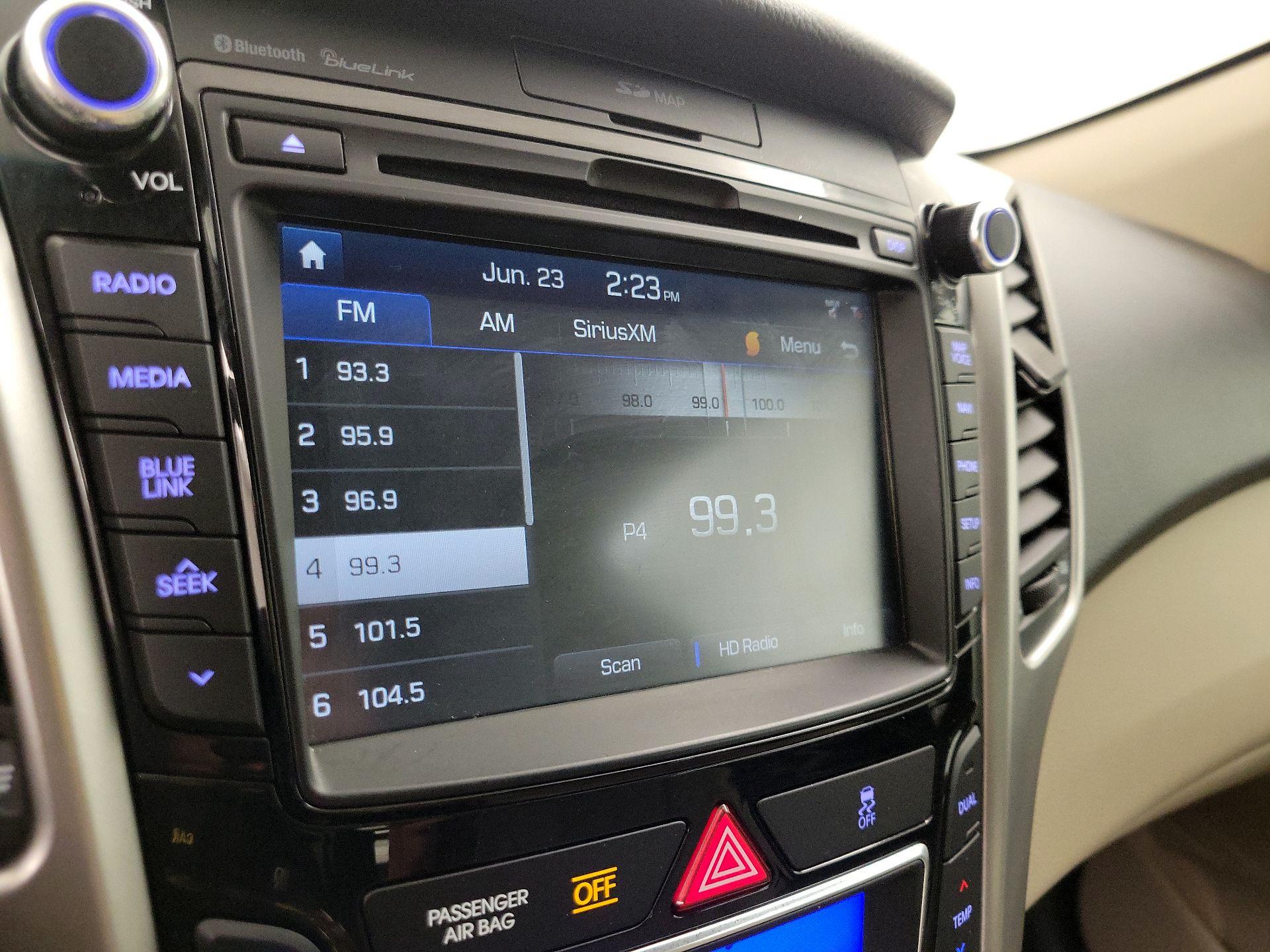 Thumbnail: 2016 Hyundai Elantra - 16