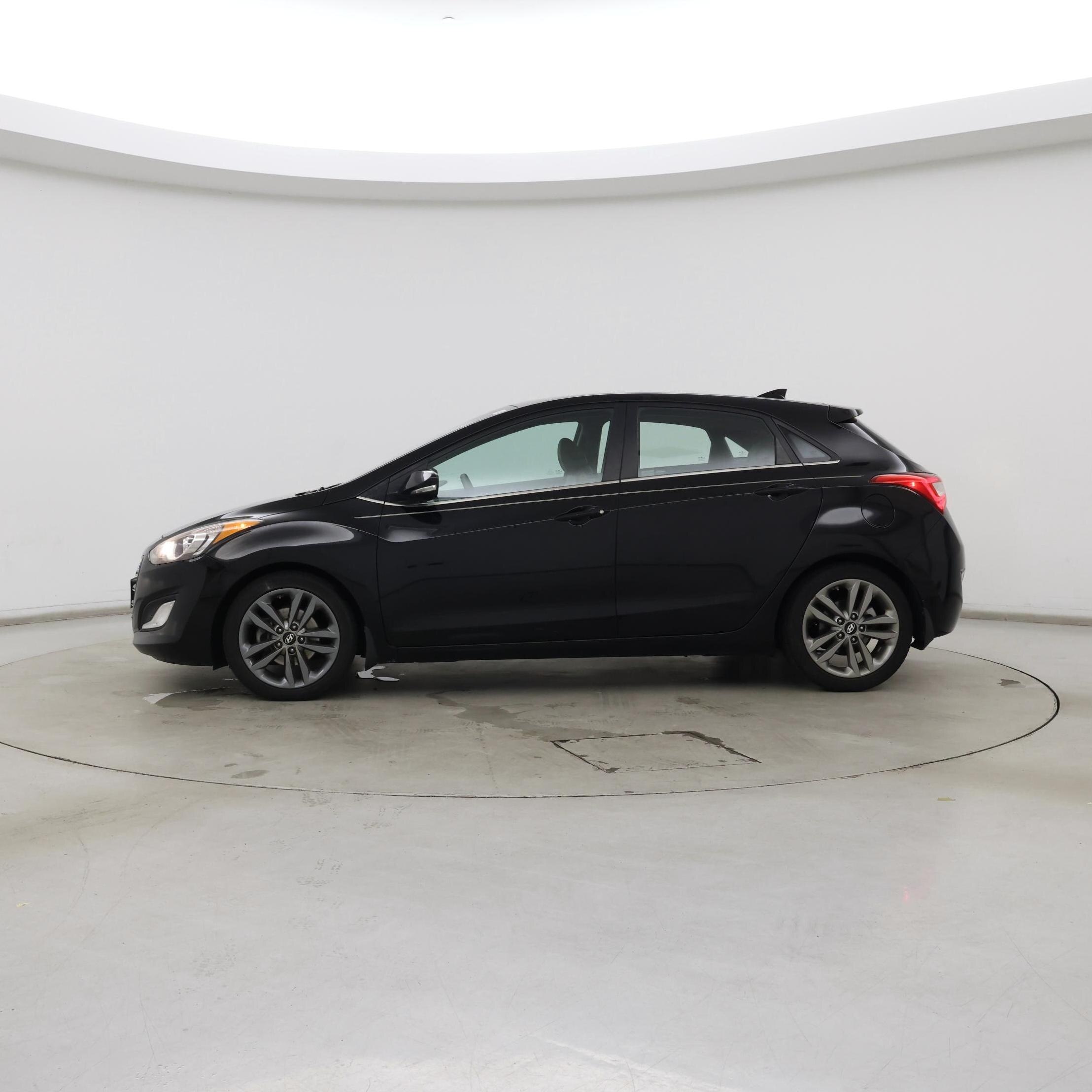 Thumbnail: 2016 Hyundai Elantra - 3