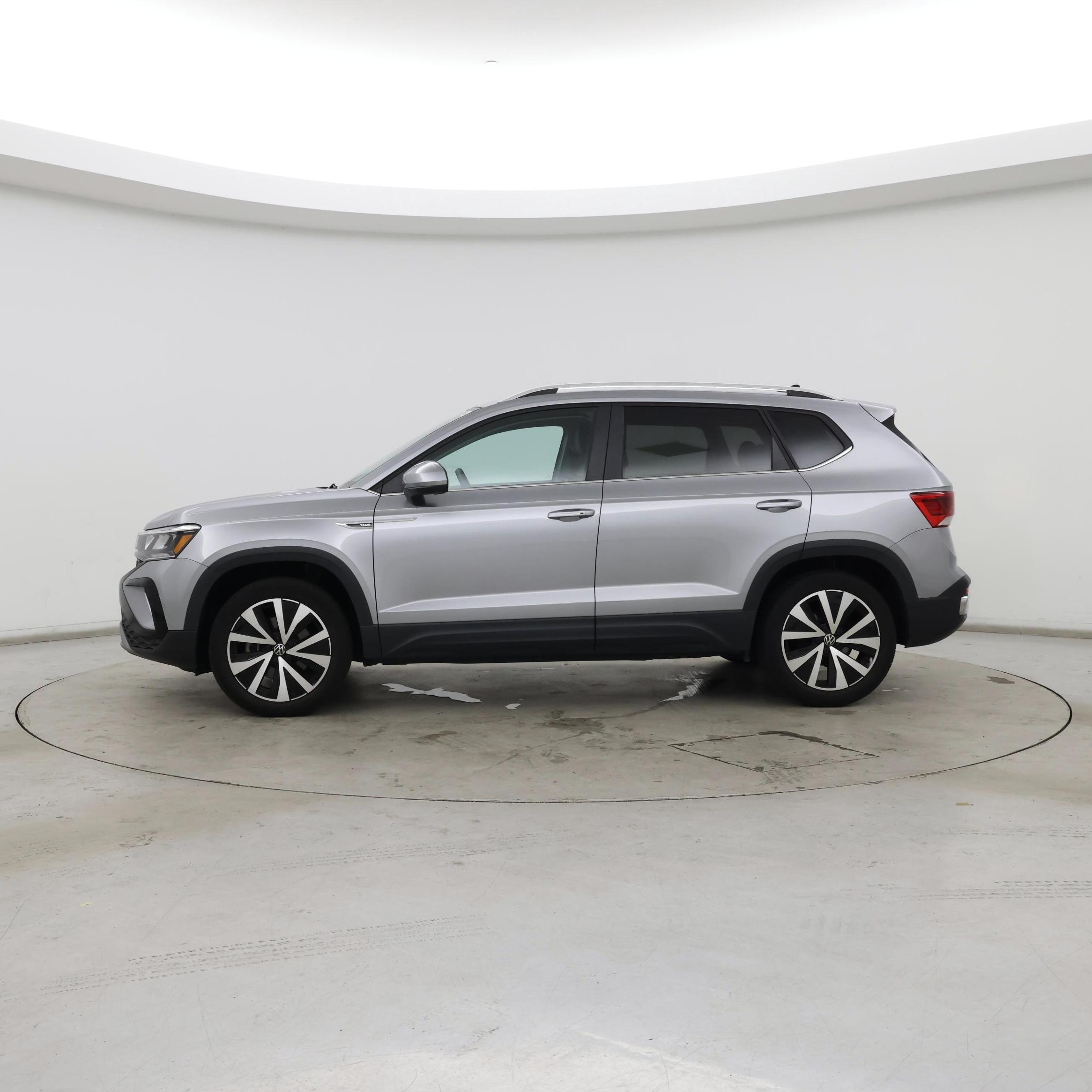 Thumbnail: 2022 Volkswagen Taos - 3