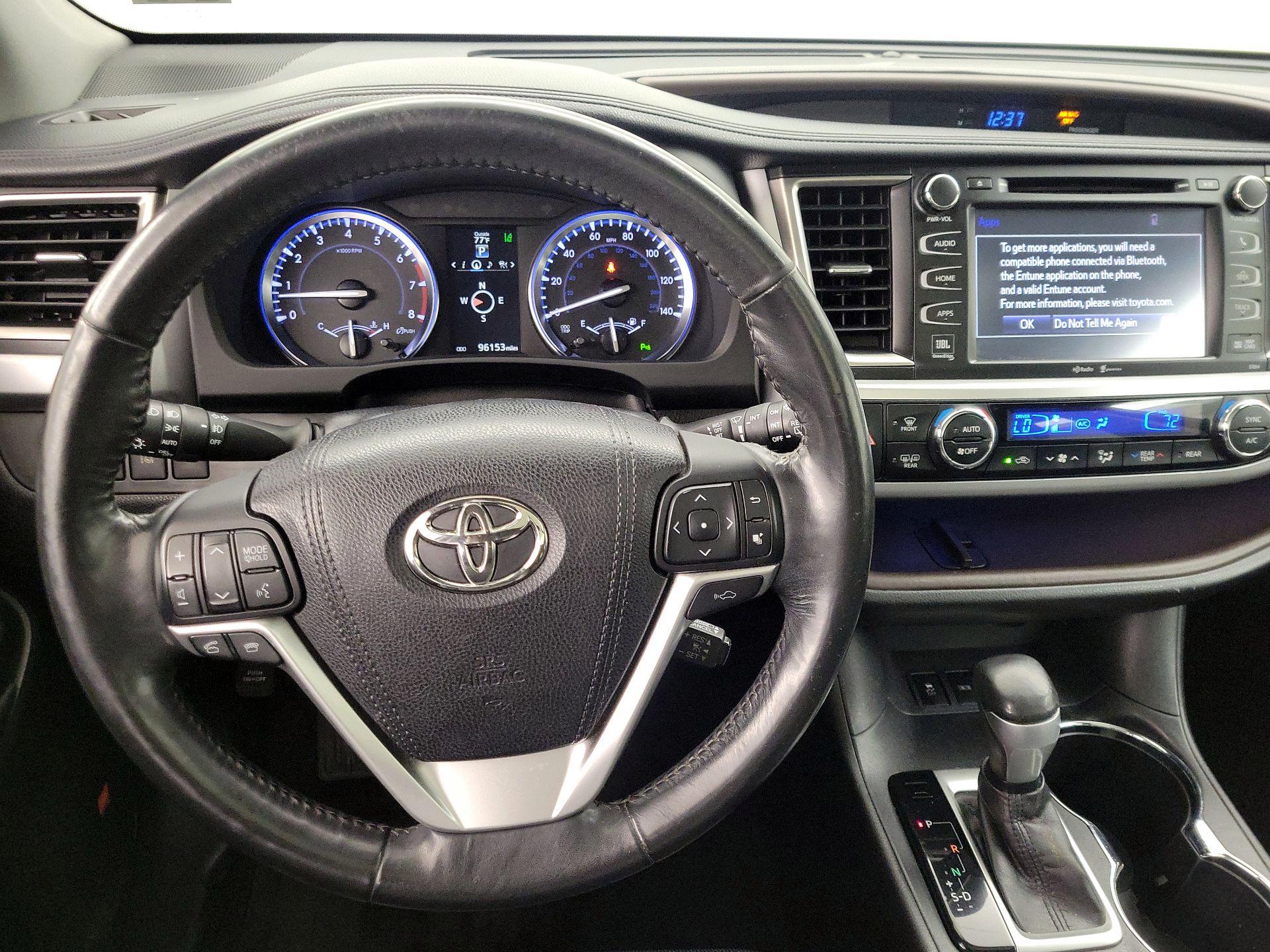 Thumbnail: 2015 Toyota Highlander - 10