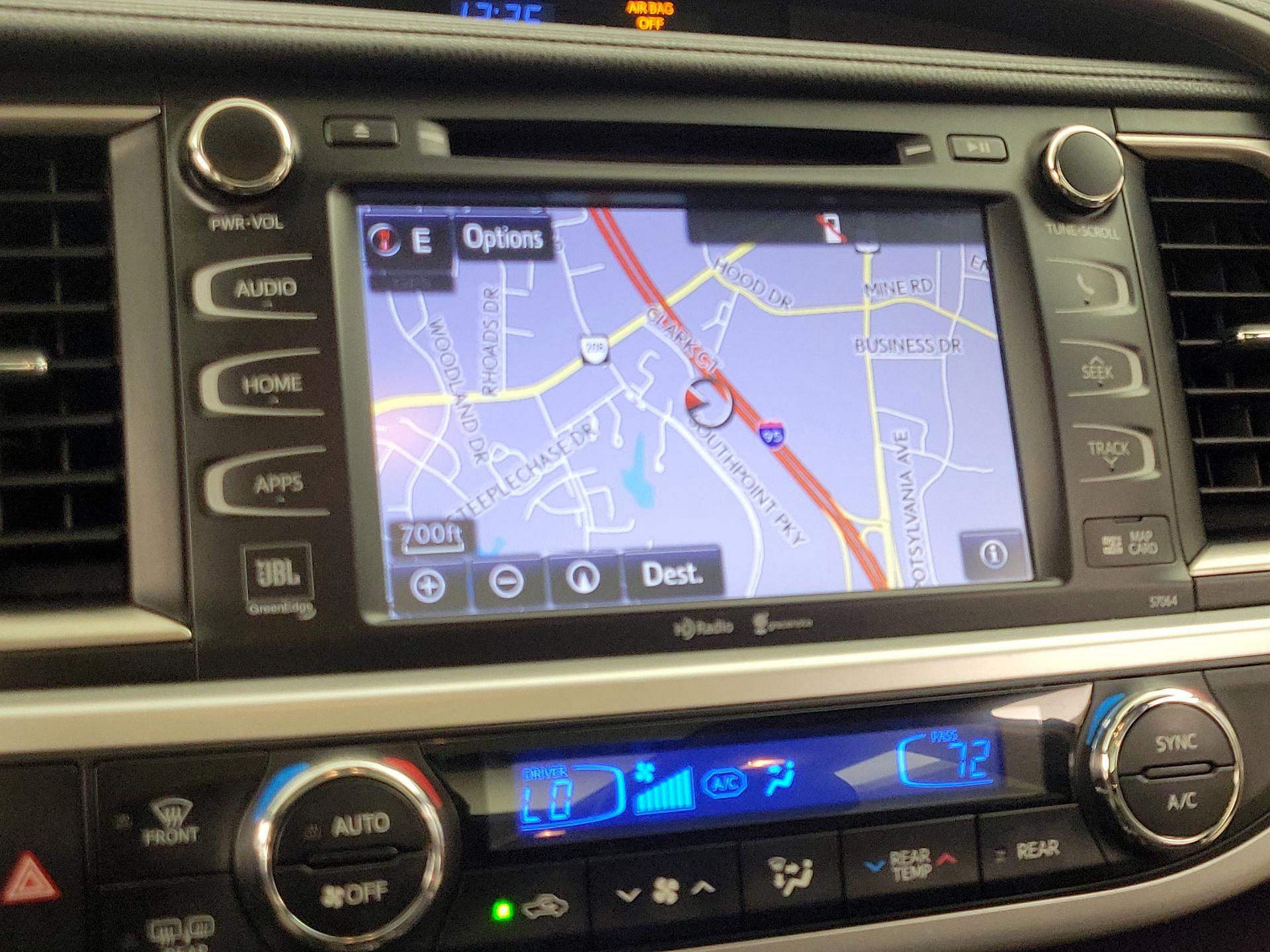 Thumbnail: 2015 Toyota Highlander - 14