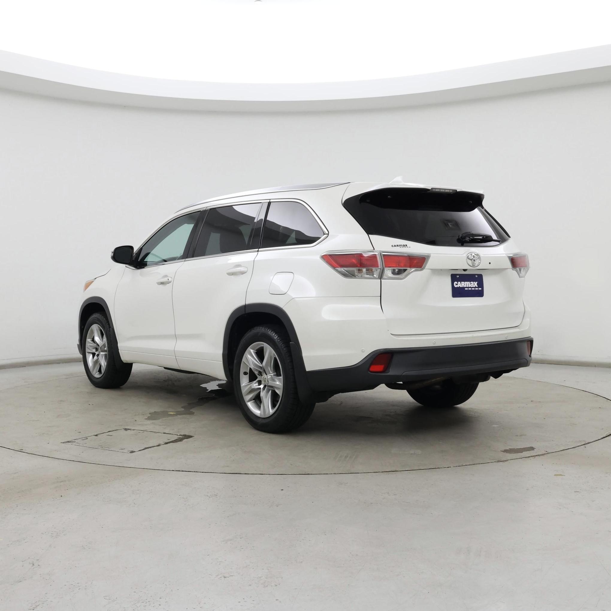 Thumbnail: 2015 Toyota Highlander - 2