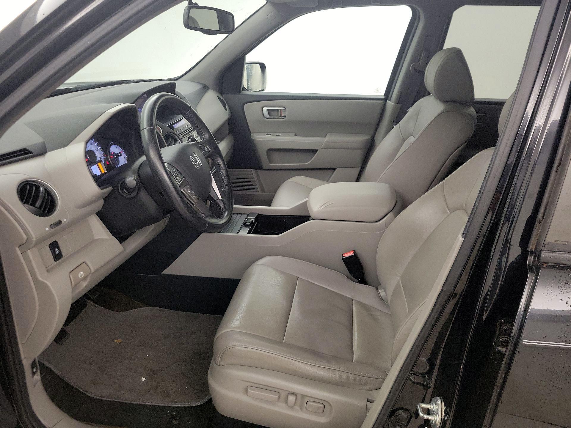 Thumbnail: 2013 Honda Pilot - 11