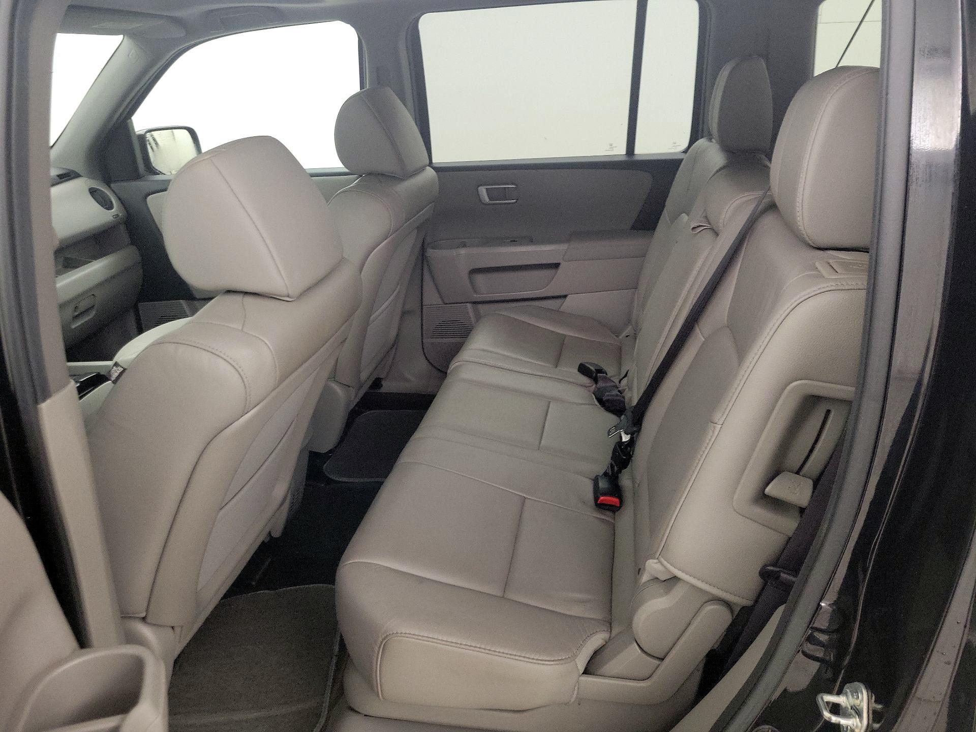 Thumbnail: 2013 Honda Pilot - 20