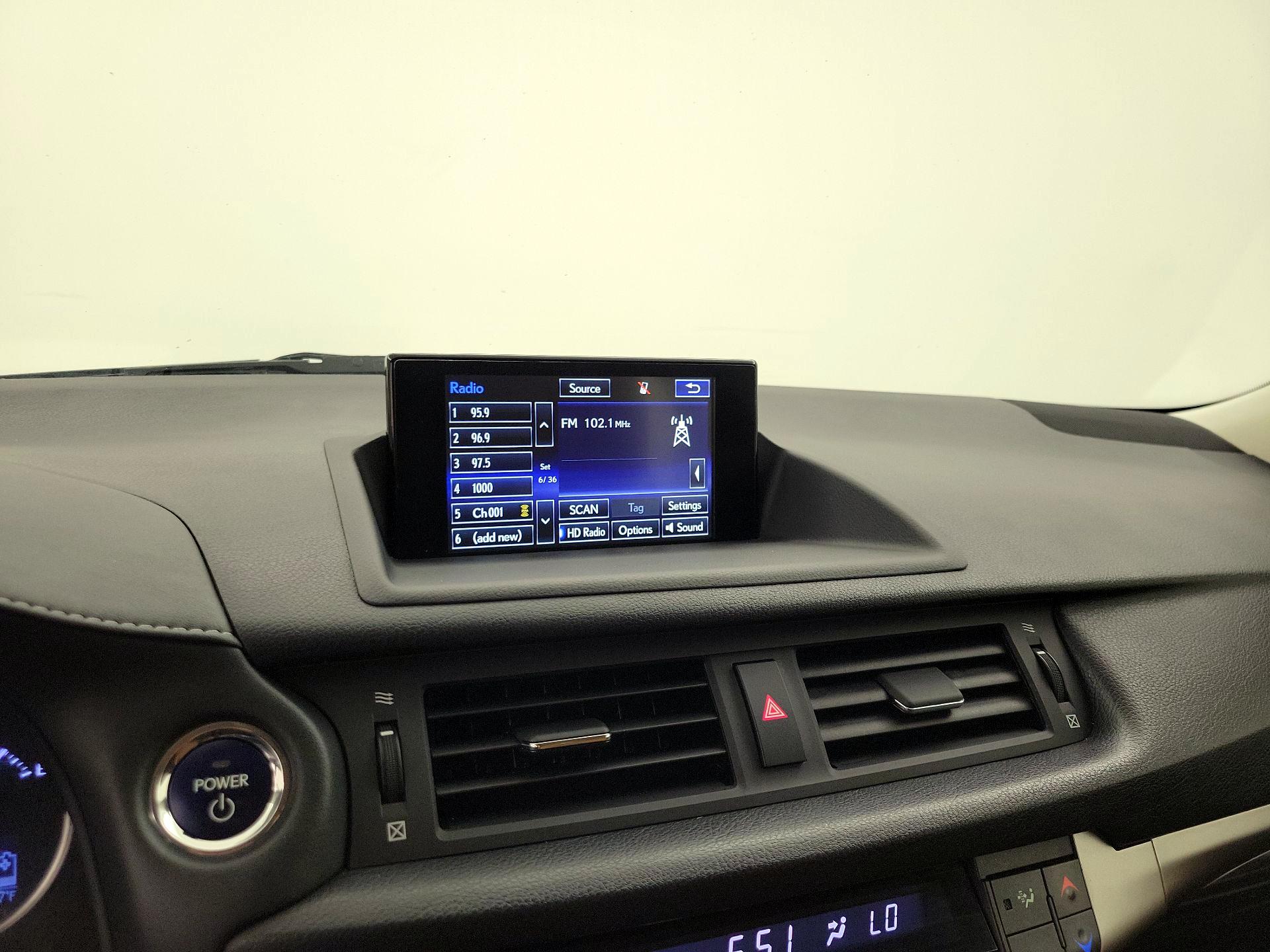 Thumbnail: 2015 Lexus CT - 16