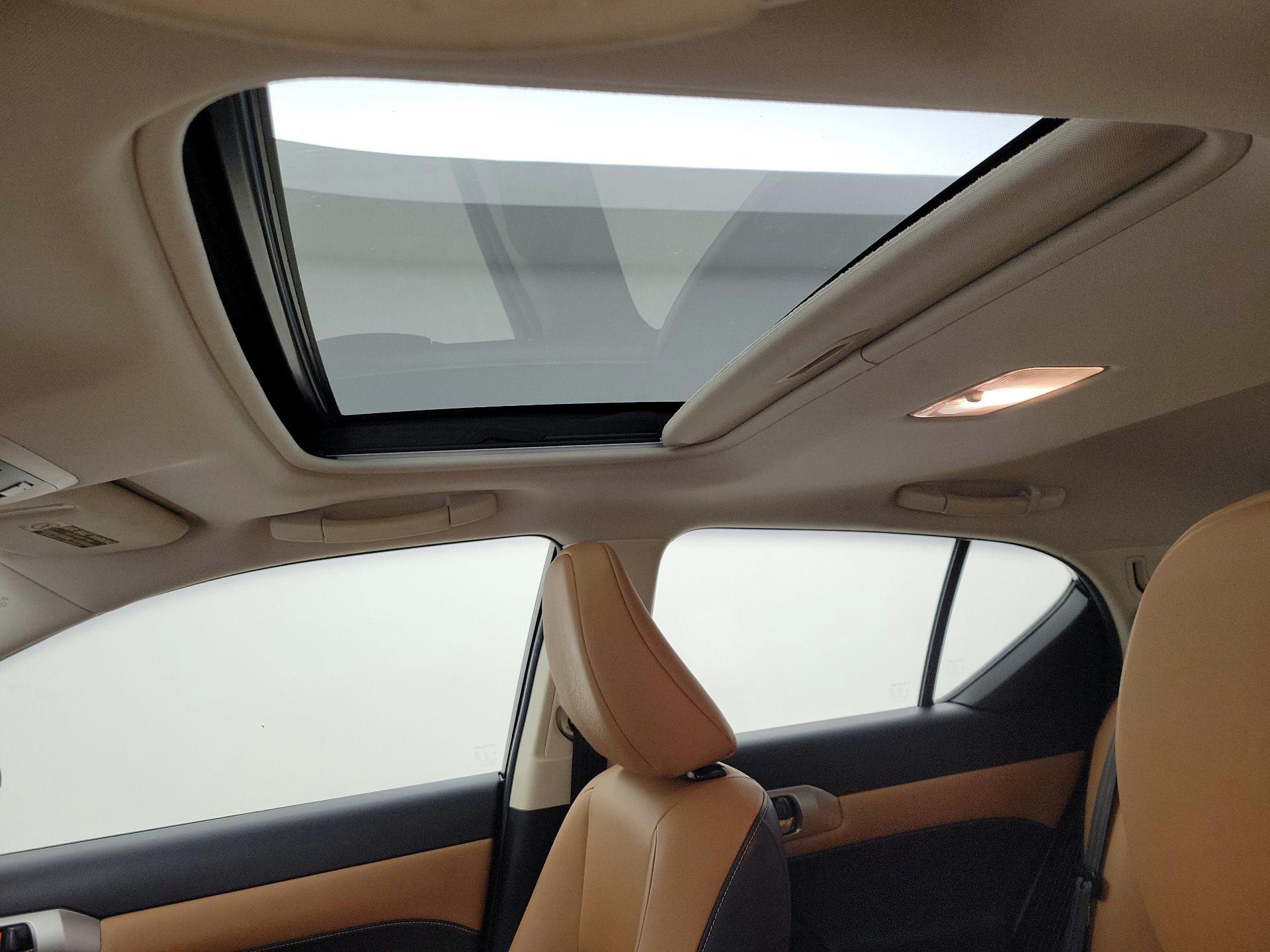 Thumbnail: 2015 Lexus CT - 20
