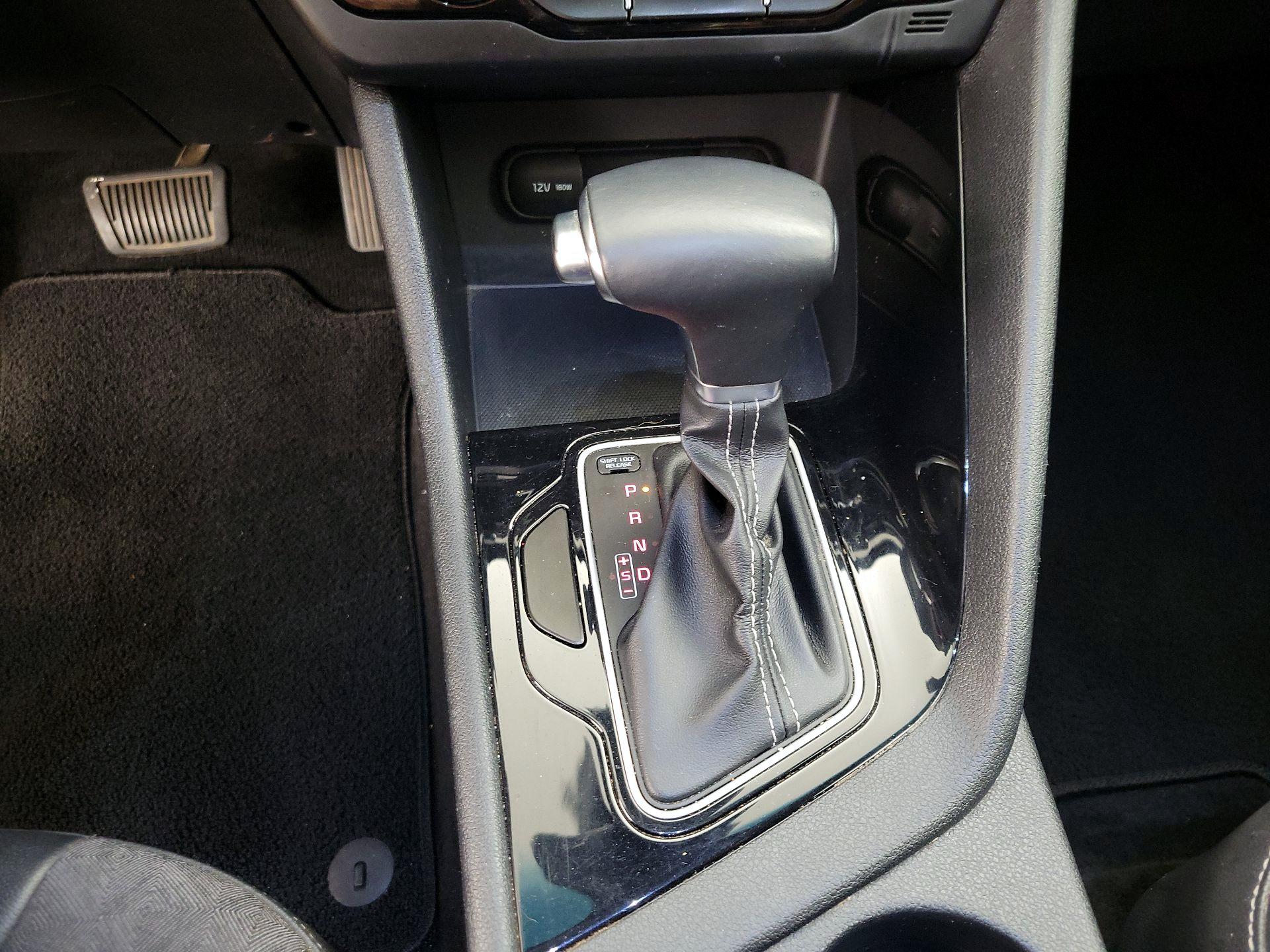 Thumbnail: 2020 Kia Niro - 17