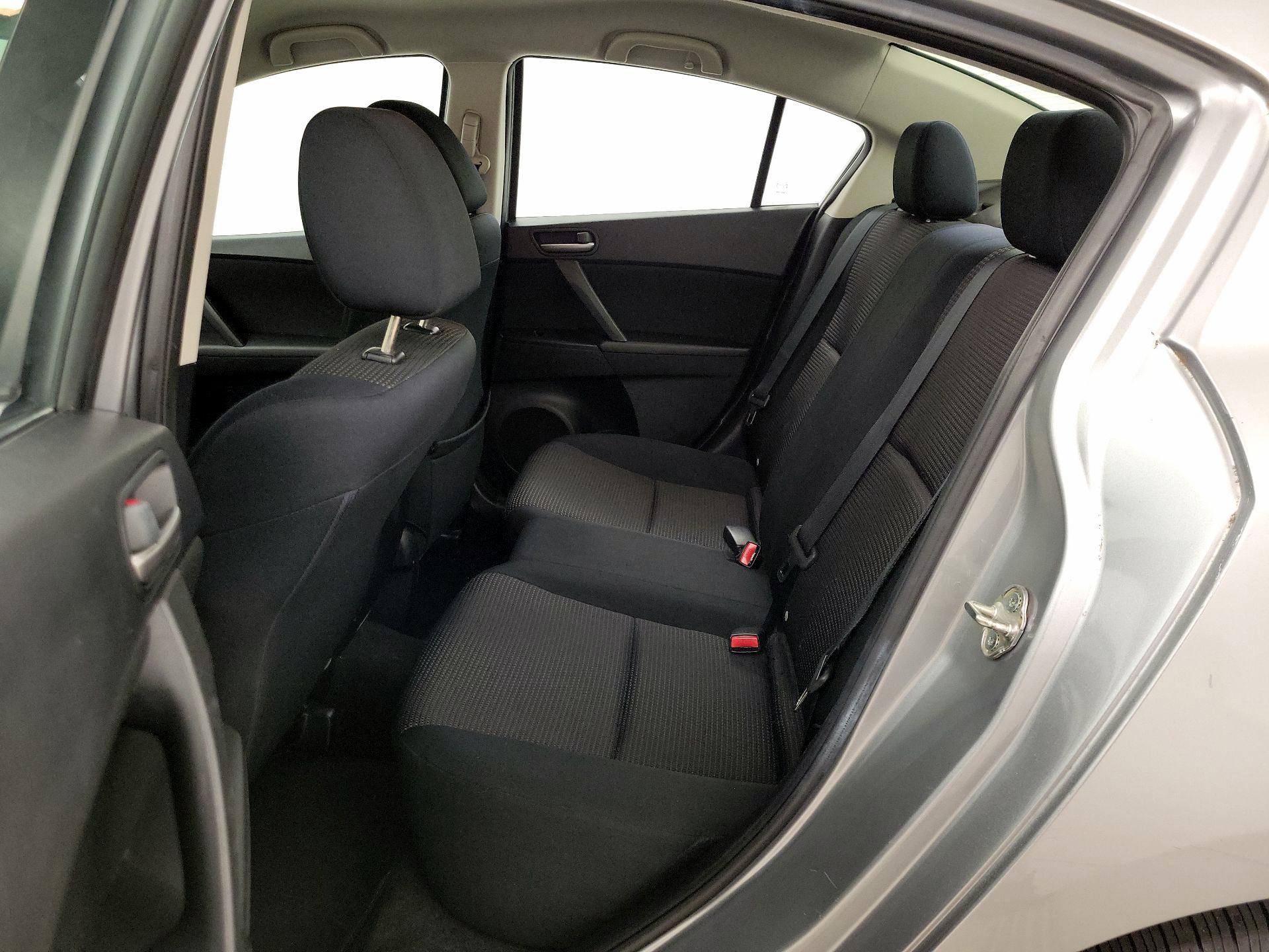 Thumbnail: 2013 Mazda Mazda3 - 18