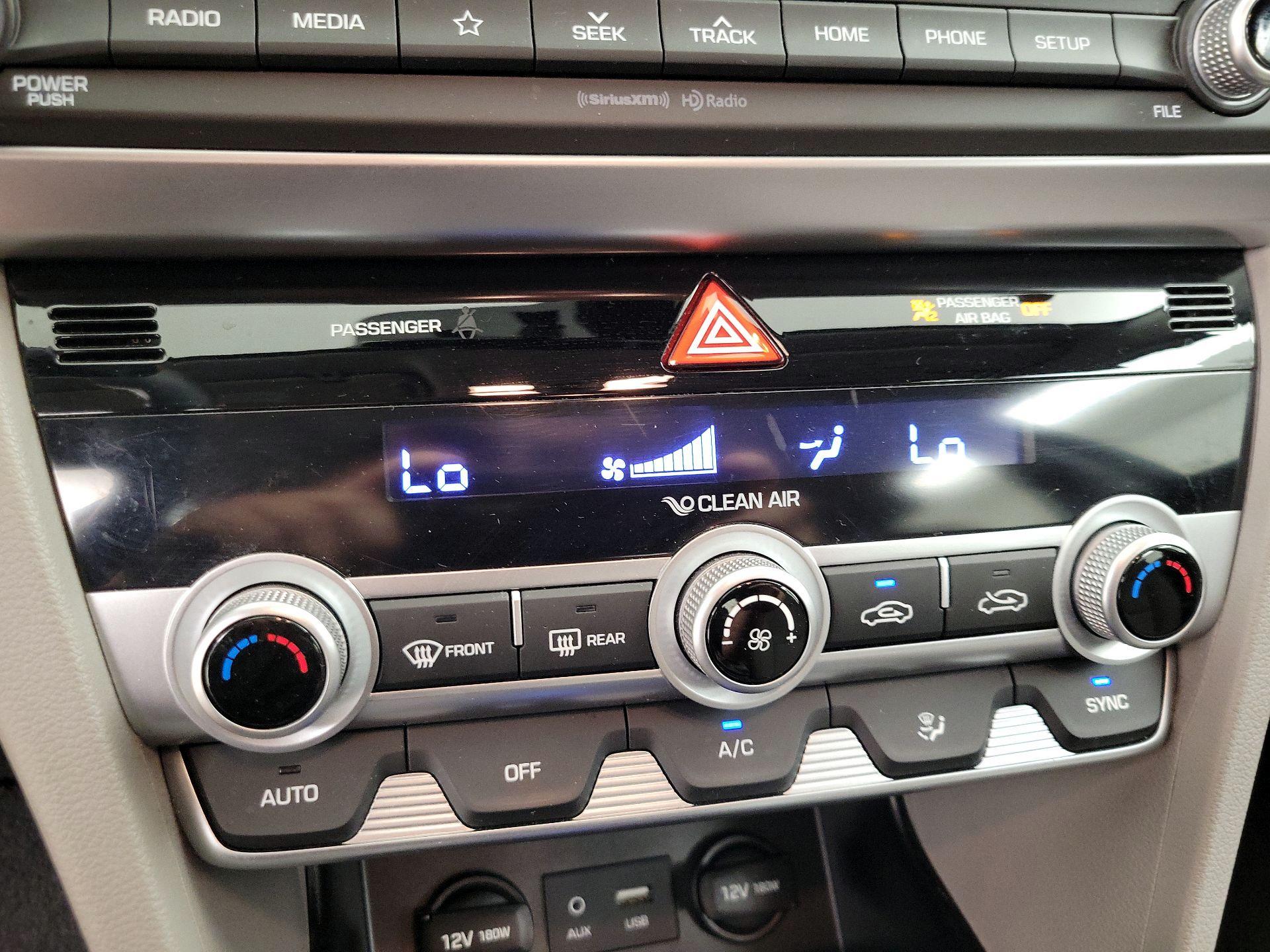 Thumbnail: 2020 Hyundai Elantra - 16