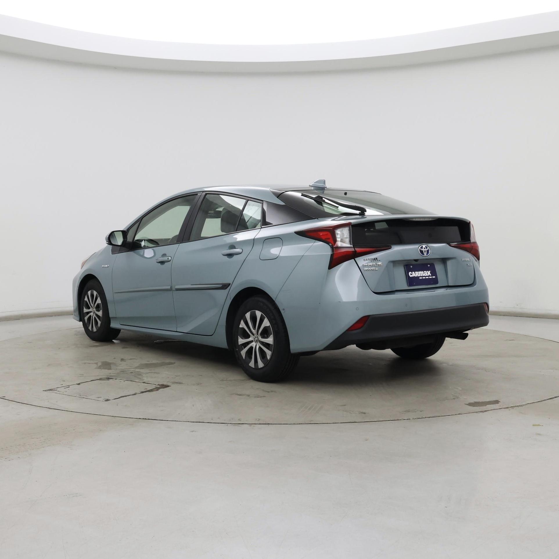 Thumbnail: 2022 Toyota Prius - 2