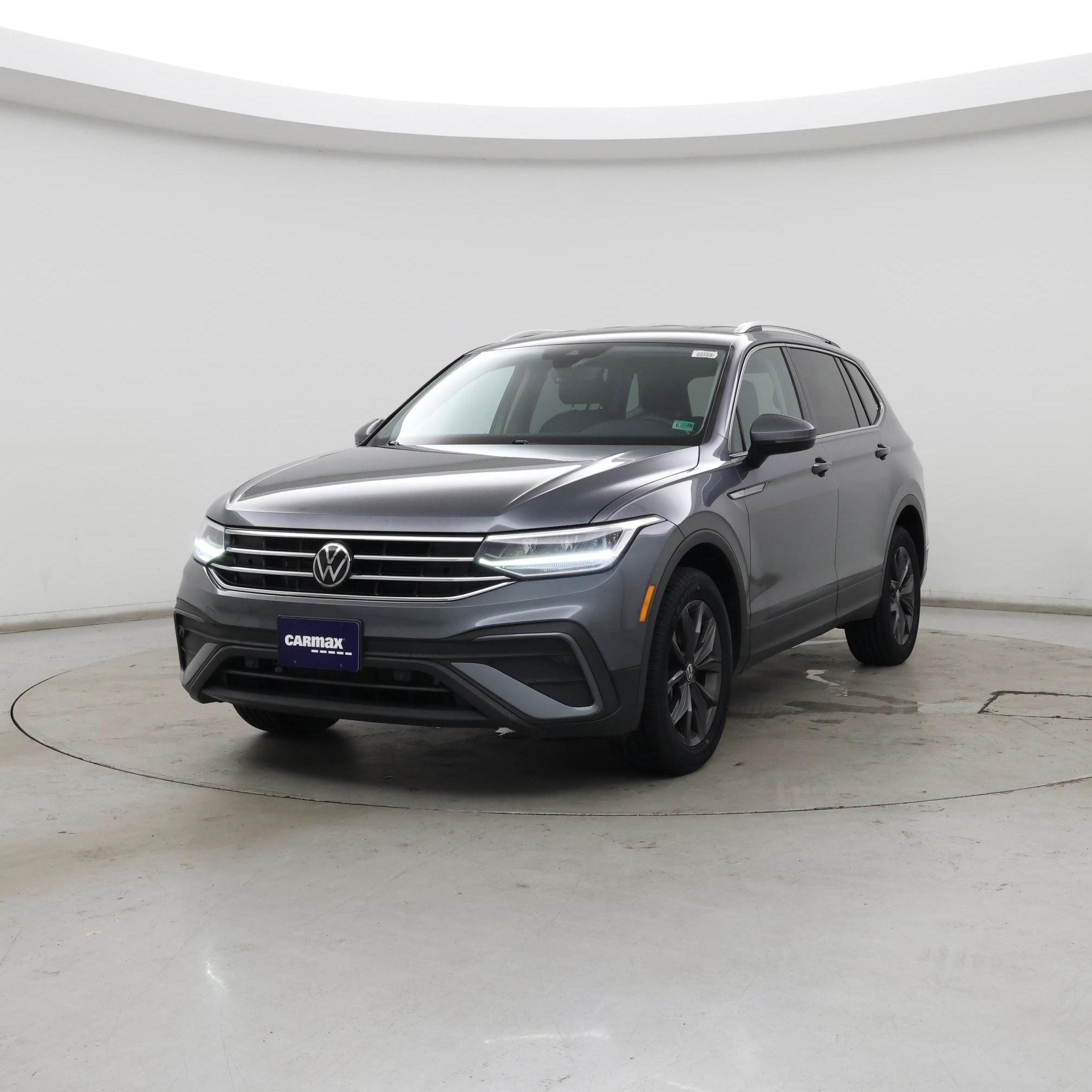 Thumbnail: 2022 Volkswagen Tiguan - 4
