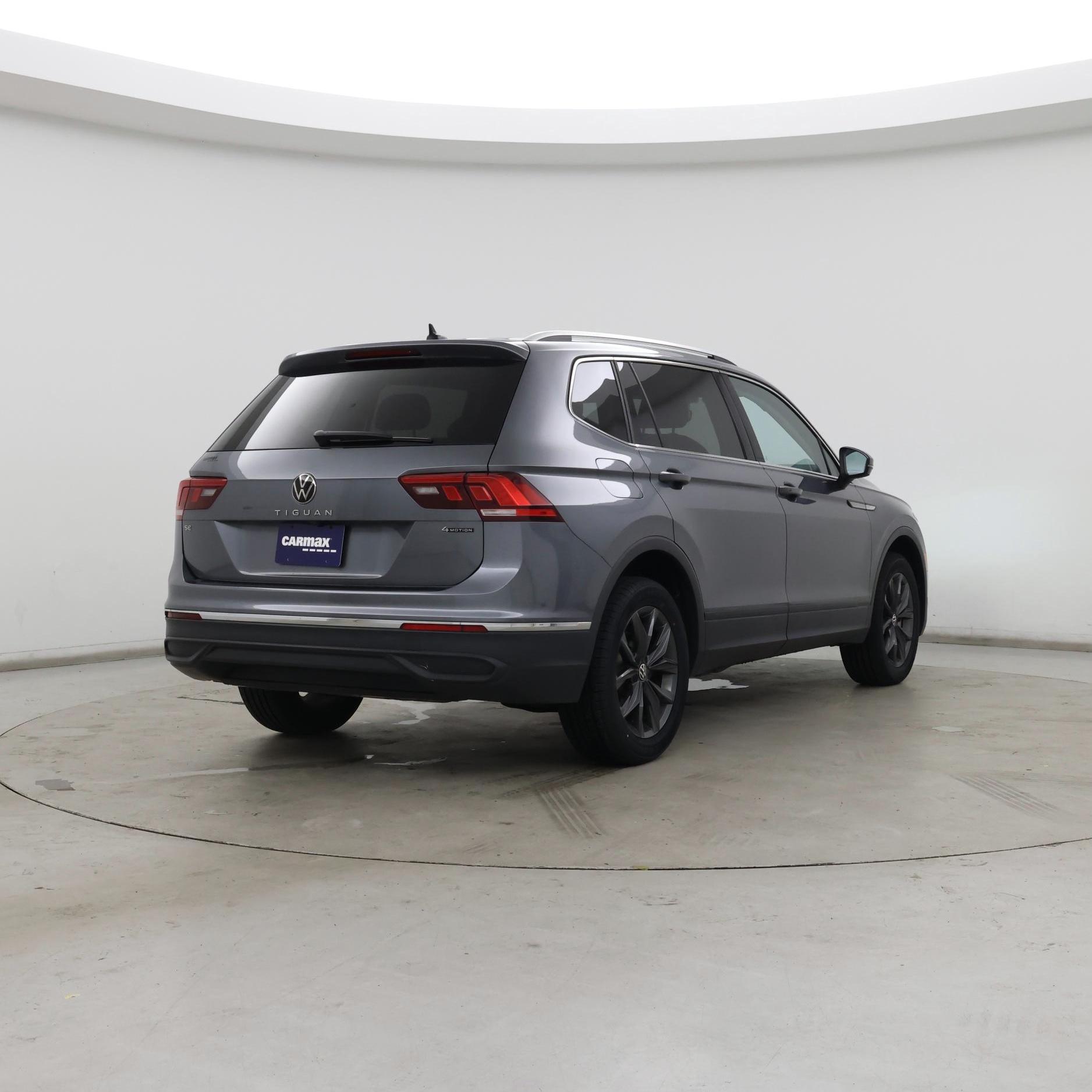 Thumbnail: 2022 Volkswagen Tiguan - 8