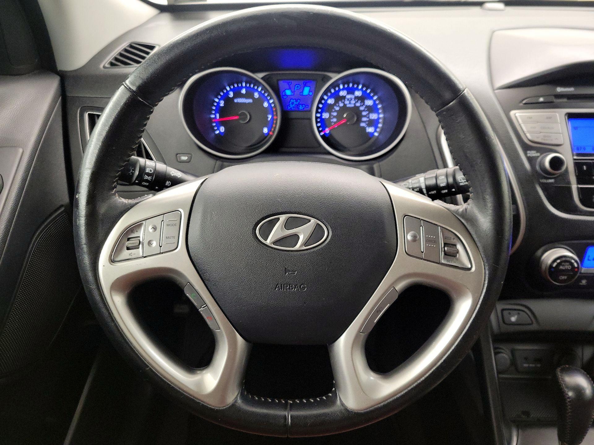 Thumbnail: 2013 Hyundai Tucson - 10