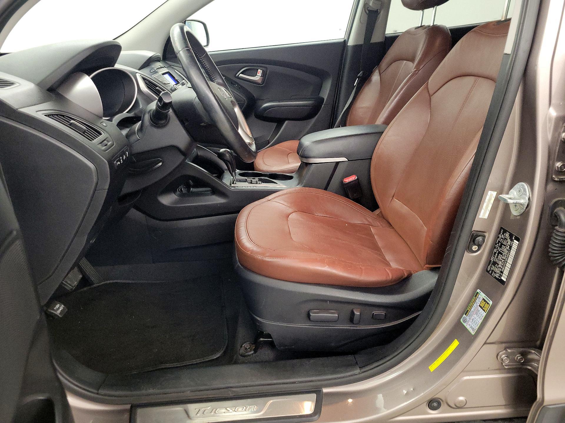 Thumbnail: 2013 Hyundai Tucson - 11