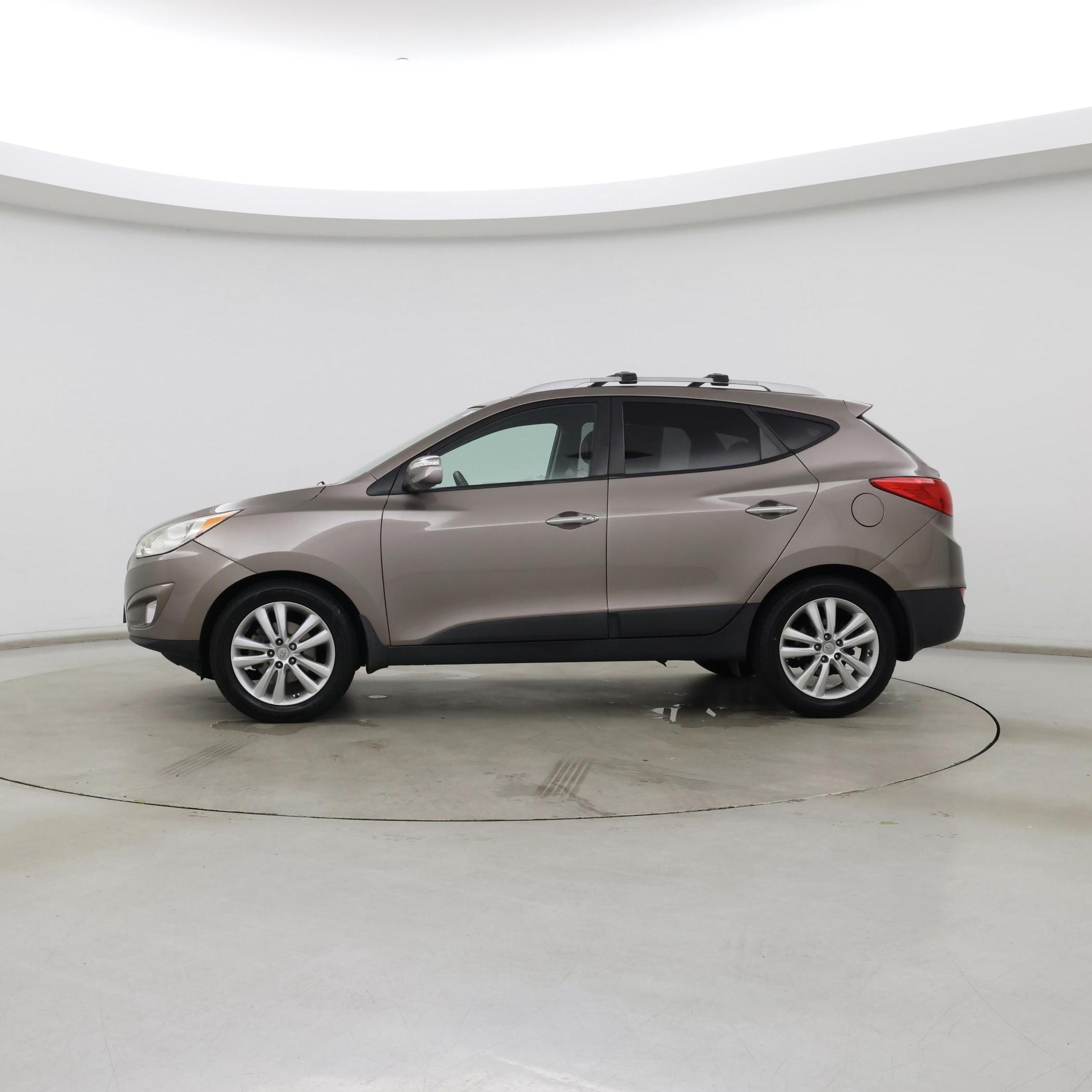 Thumbnail: 2013 Hyundai Tucson - 3