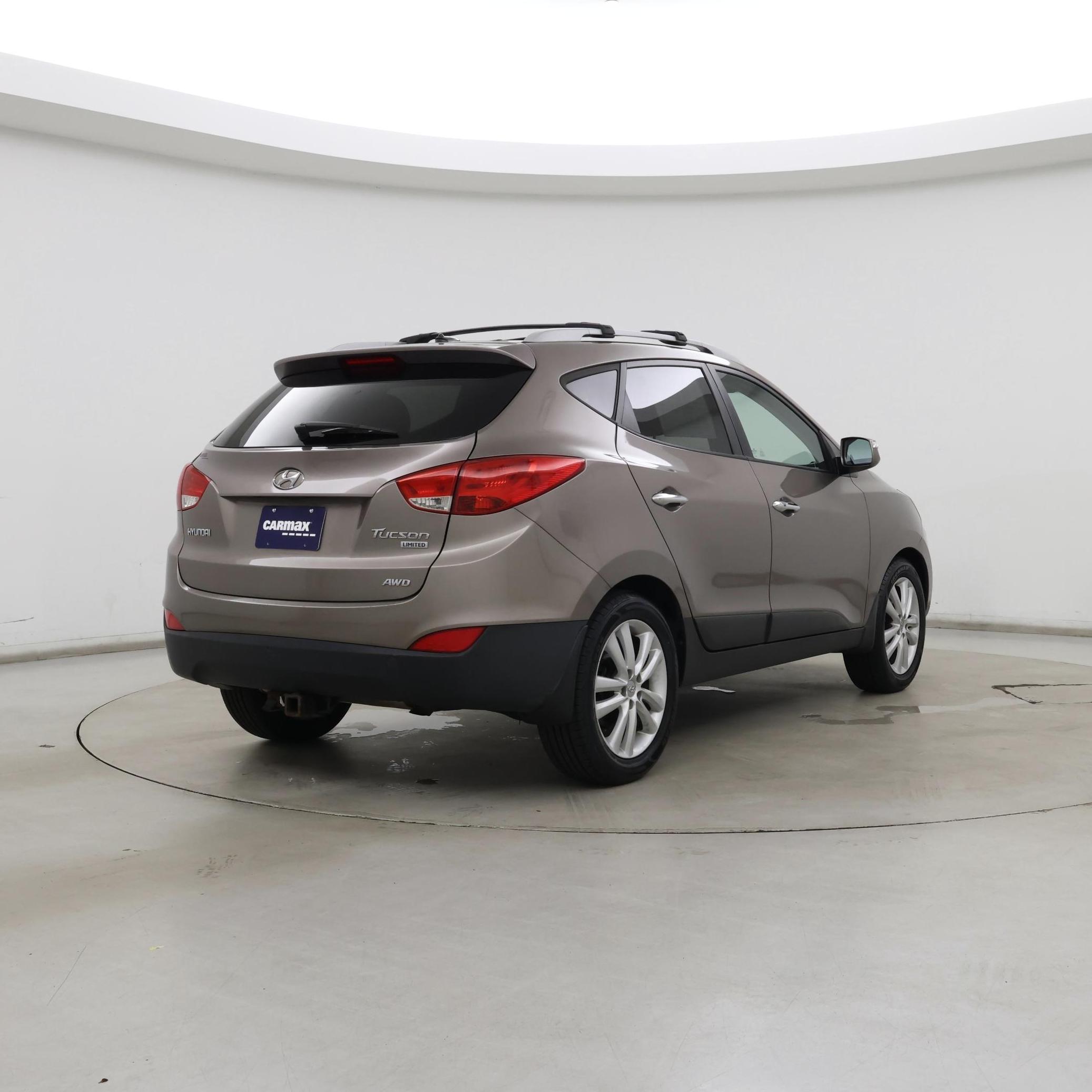 Thumbnail: 2013 Hyundai Tucson - 8