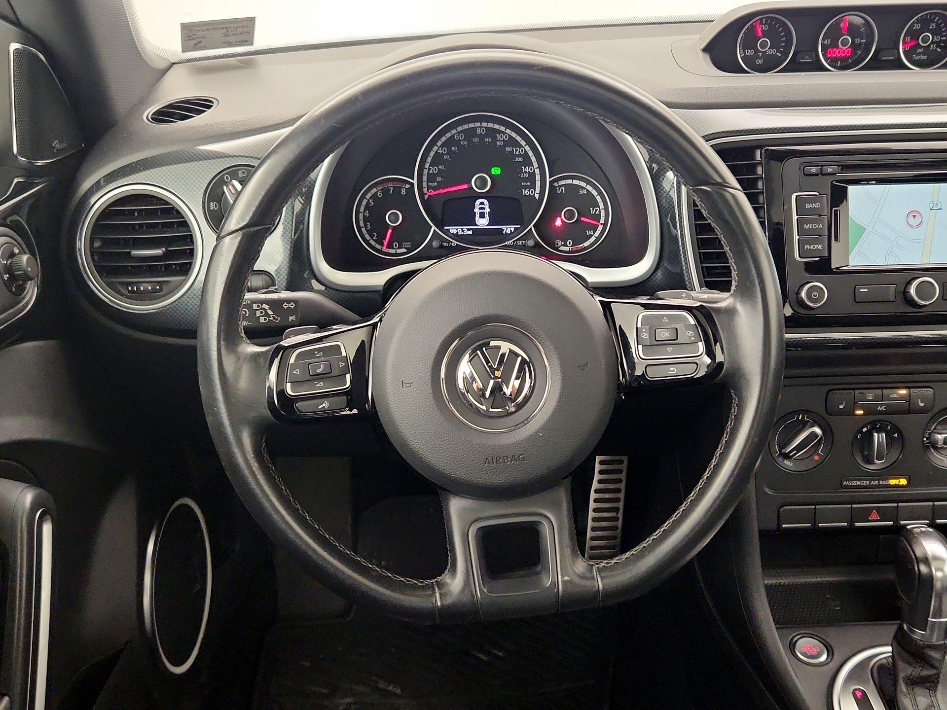 Thumbnail: 2013 Volkswagen Beetle - 10