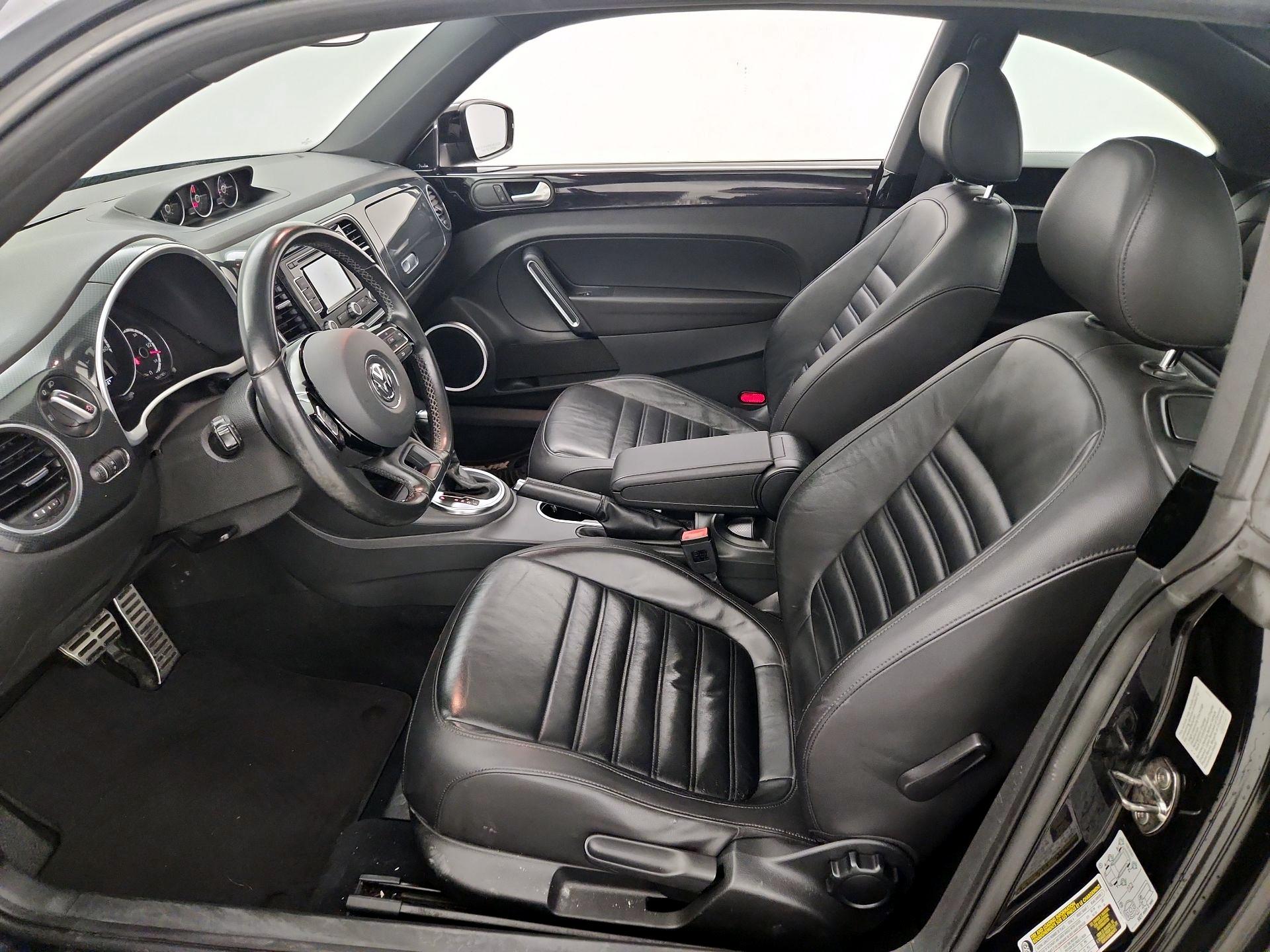 Thumbnail: 2013 Volkswagen Beetle - 11