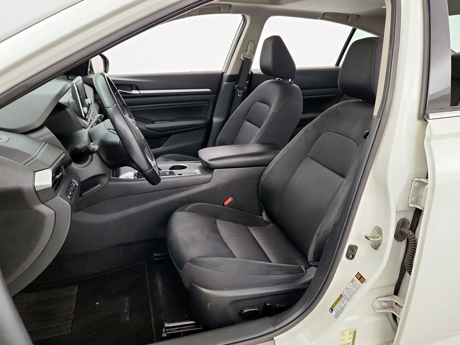 Thumbnail: 2019 Nissan Altima - 11