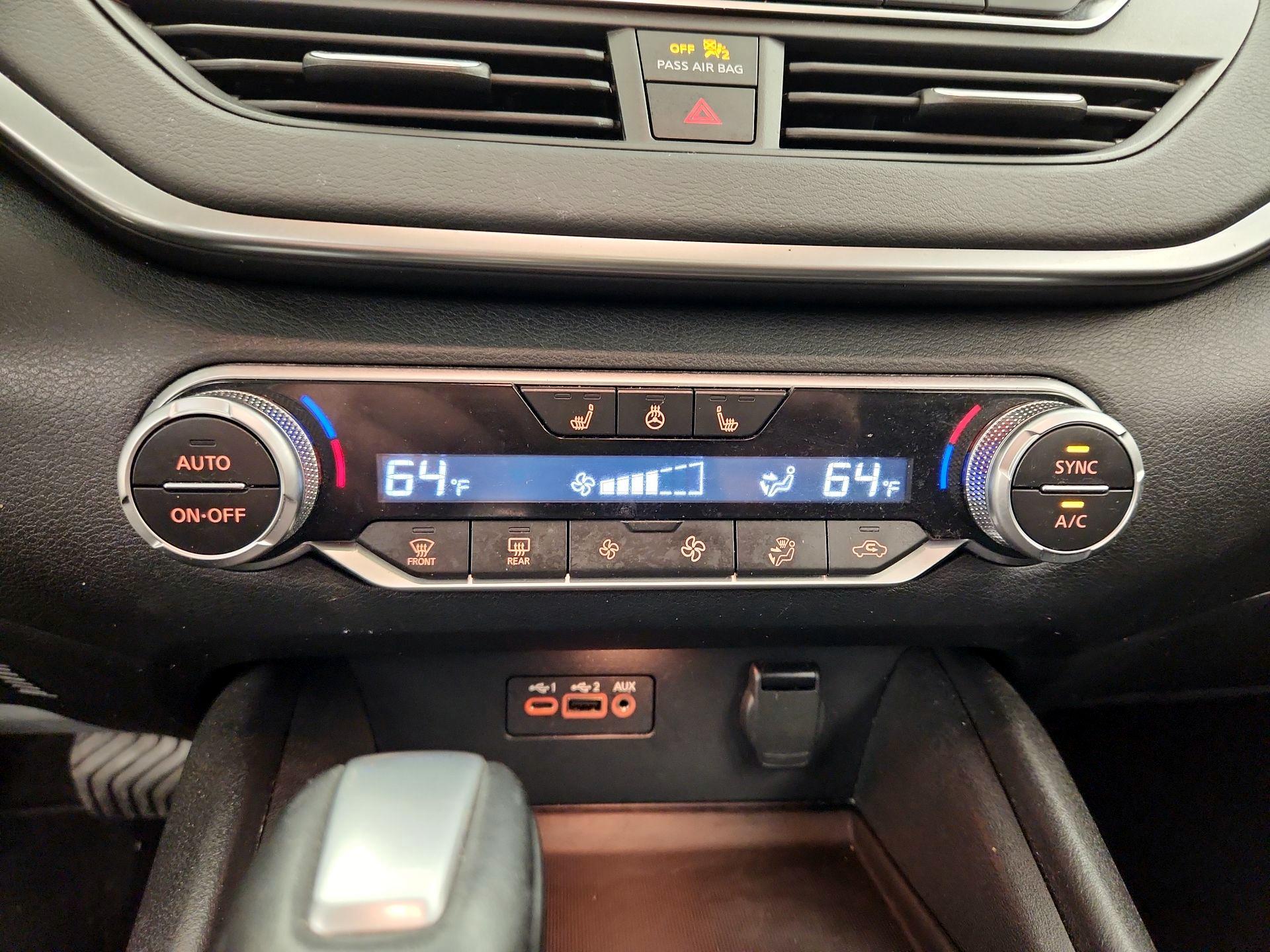 Thumbnail: 2019 Nissan Altima - 16